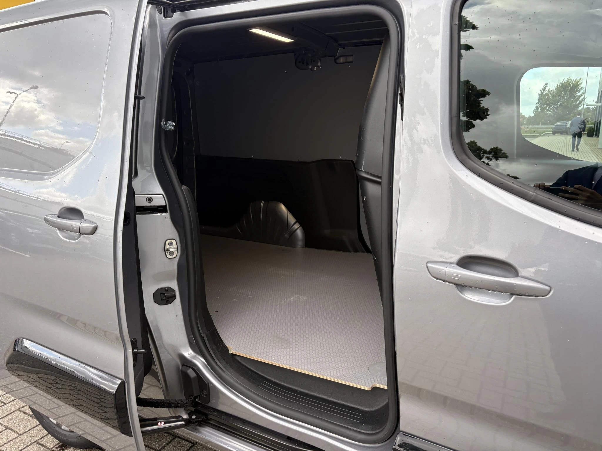 Peugeot-Partner-image-17