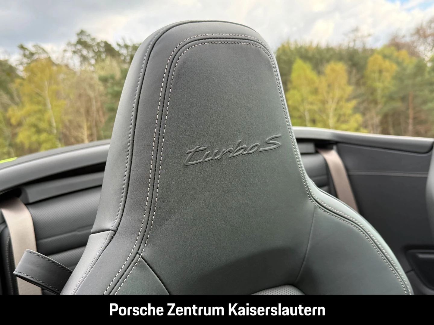 Porsche 911 992 Turbo S Cabrio Burmester Clubleder PCCB turbo s