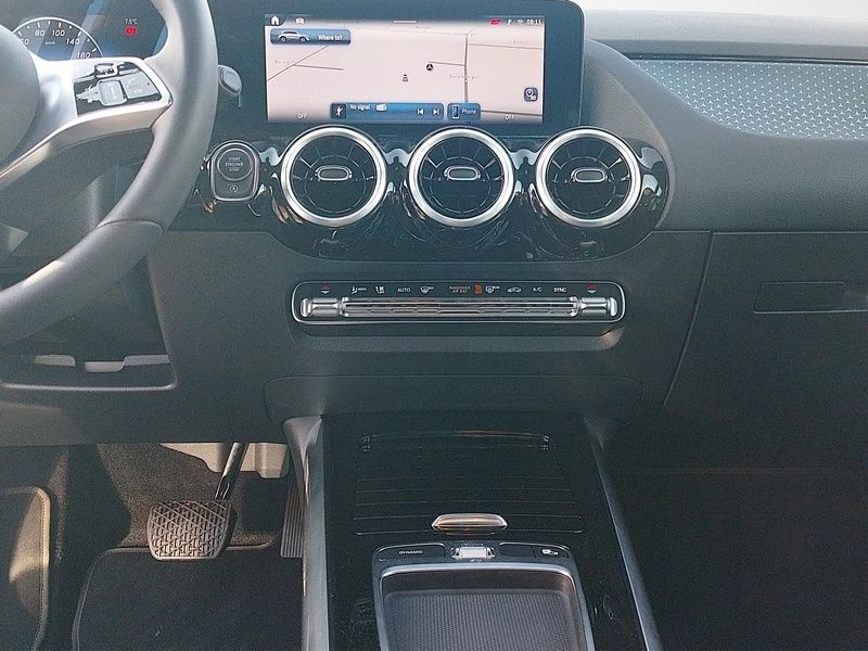 Mercedes-Benz GLA 200 PROGRESSIVE AHK MBUX SHZ KLIMA NAVI ProgressiveC118 GLA 200 PROGRESSIVE AHK MBUX SHZ KLIMA NAVI Progressive