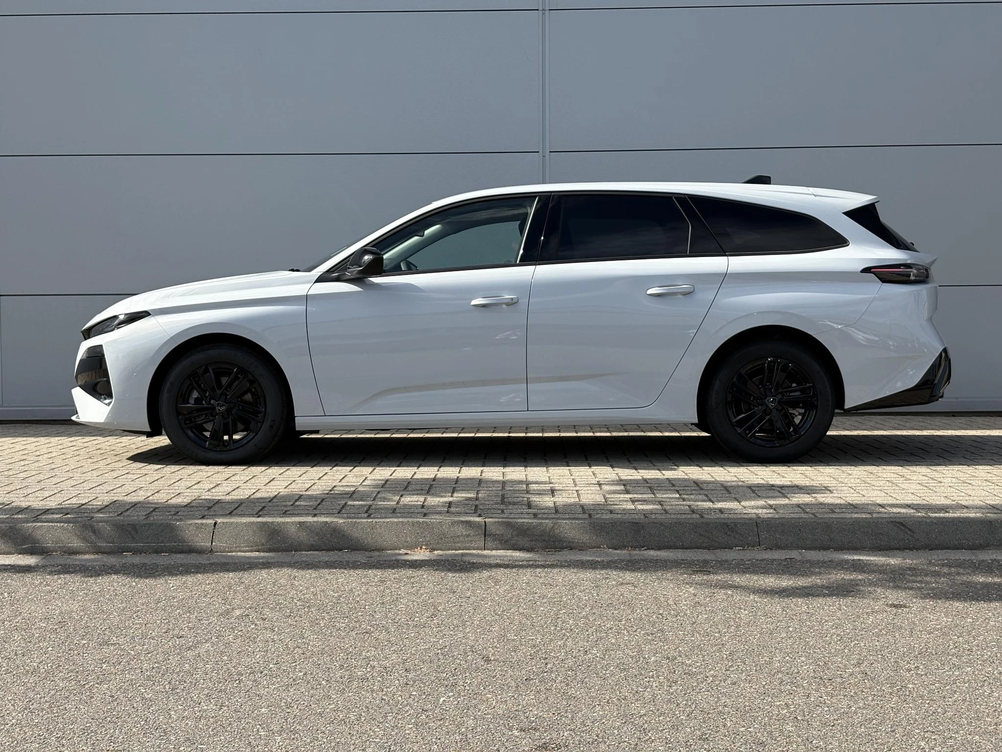 Peugeot-308-image-2