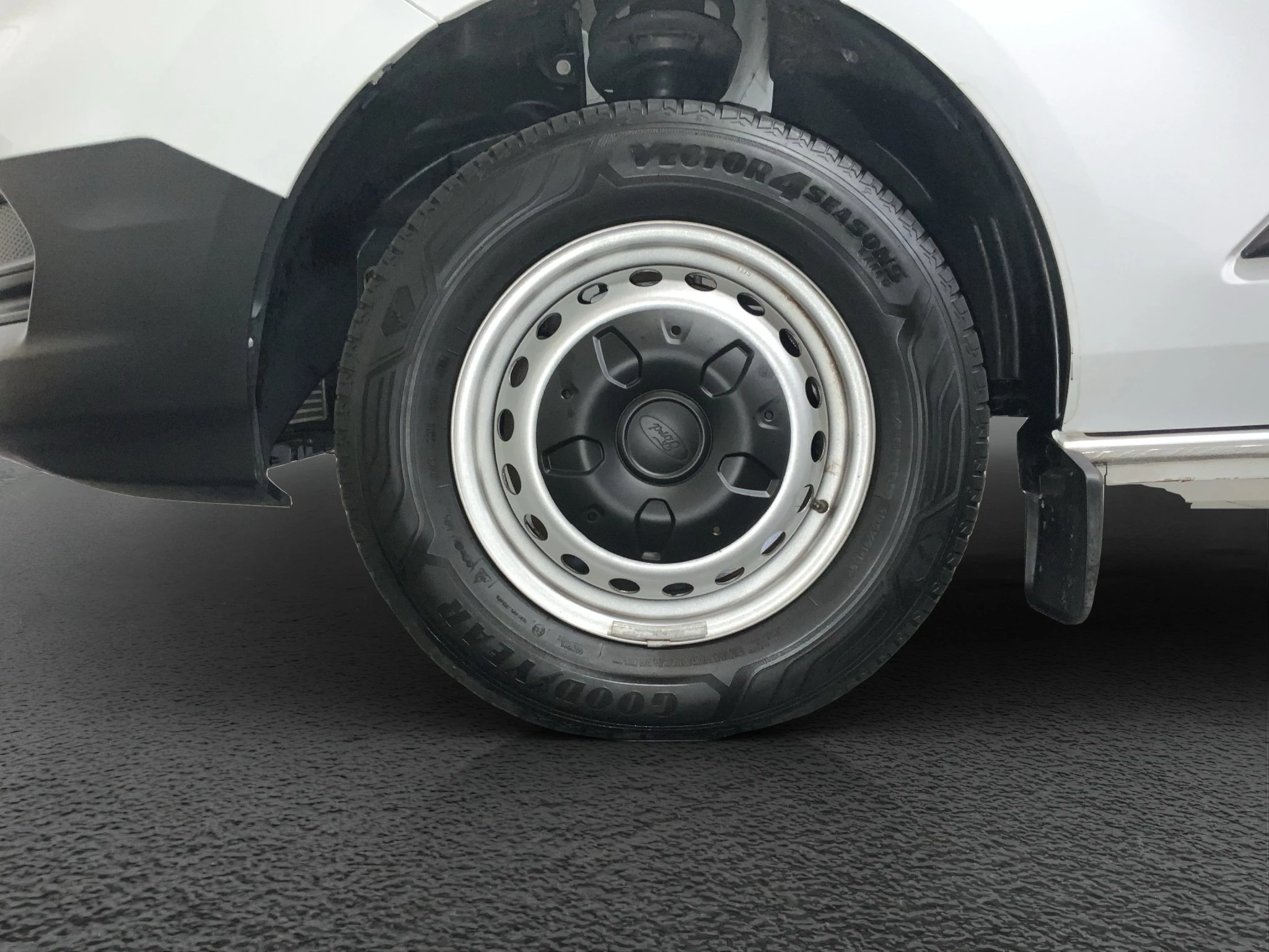 Ford-Transit Custom-image-8