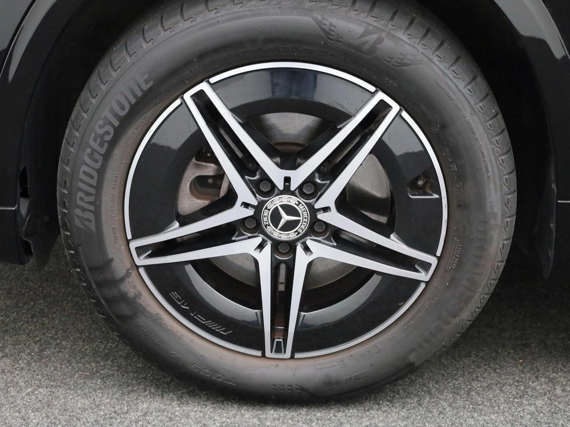 Mercedes-Benz-EQA-image-13
