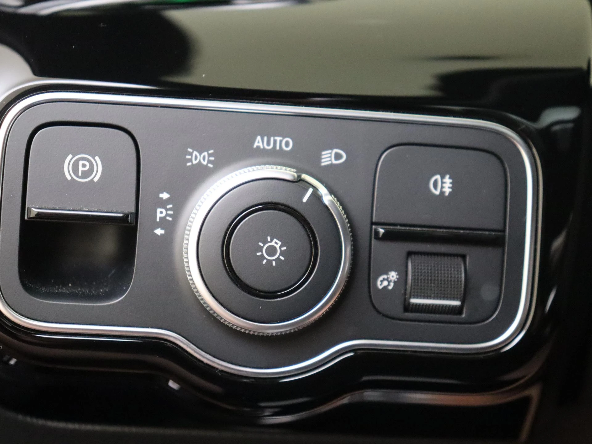 Mercedes-Benz-A-Klasse-image-21
