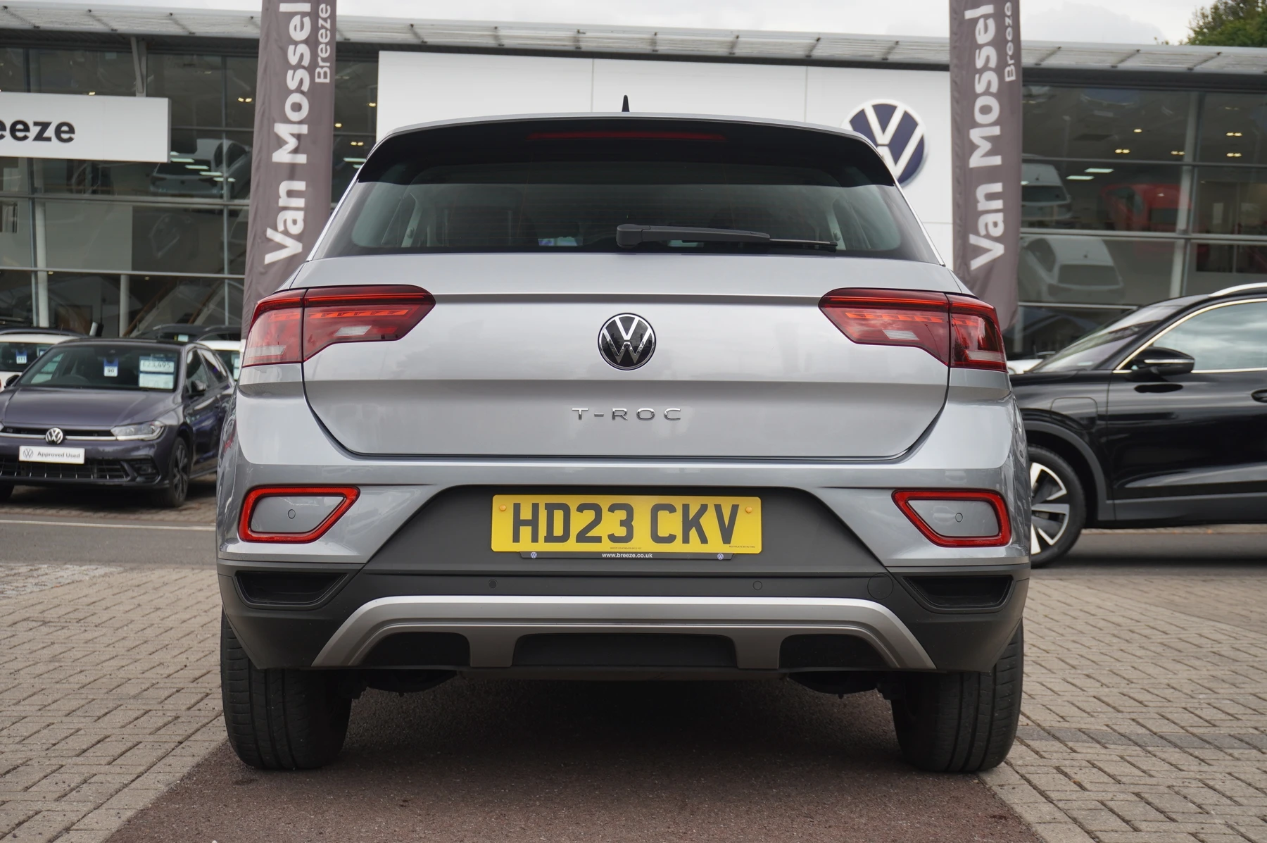 Volkswagen-T-Roc-image-14