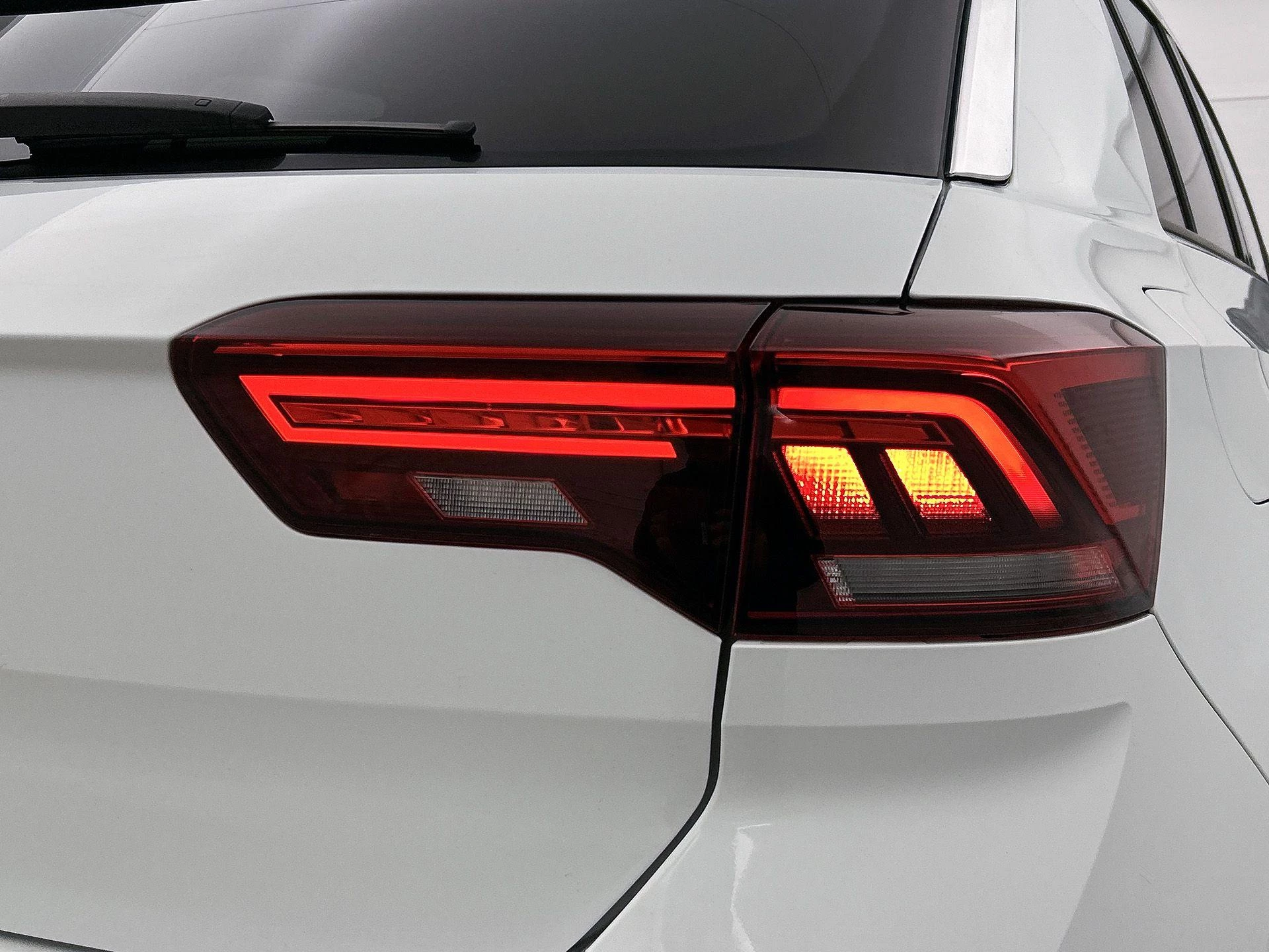 Volkswagen-T-Roc-image-27