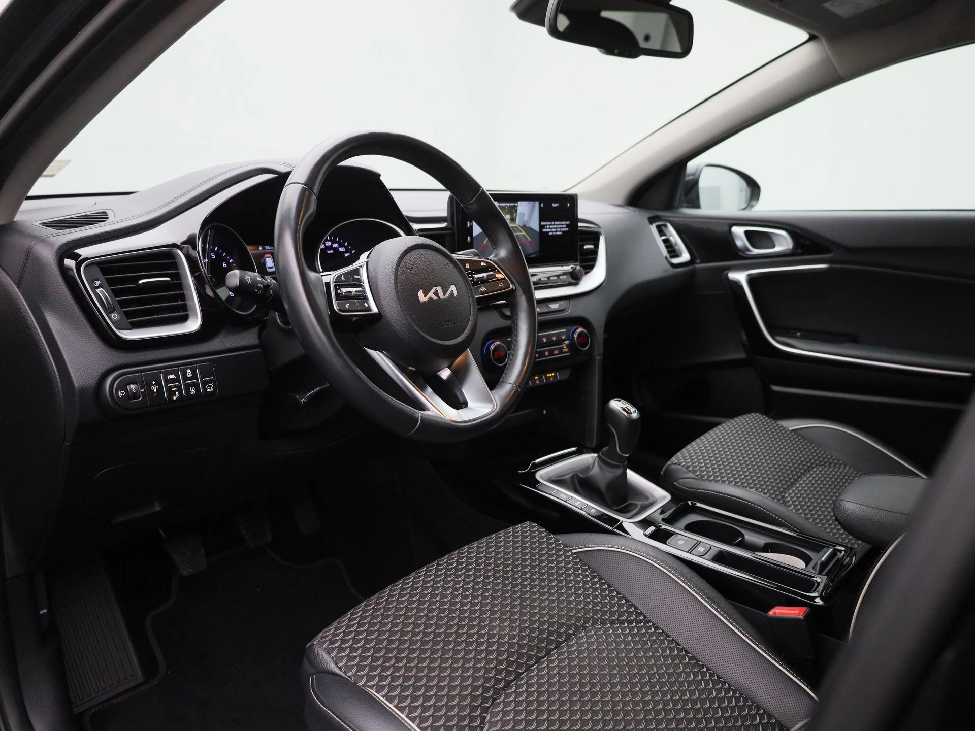 Kia-Ceed Sportswagon-image-29
