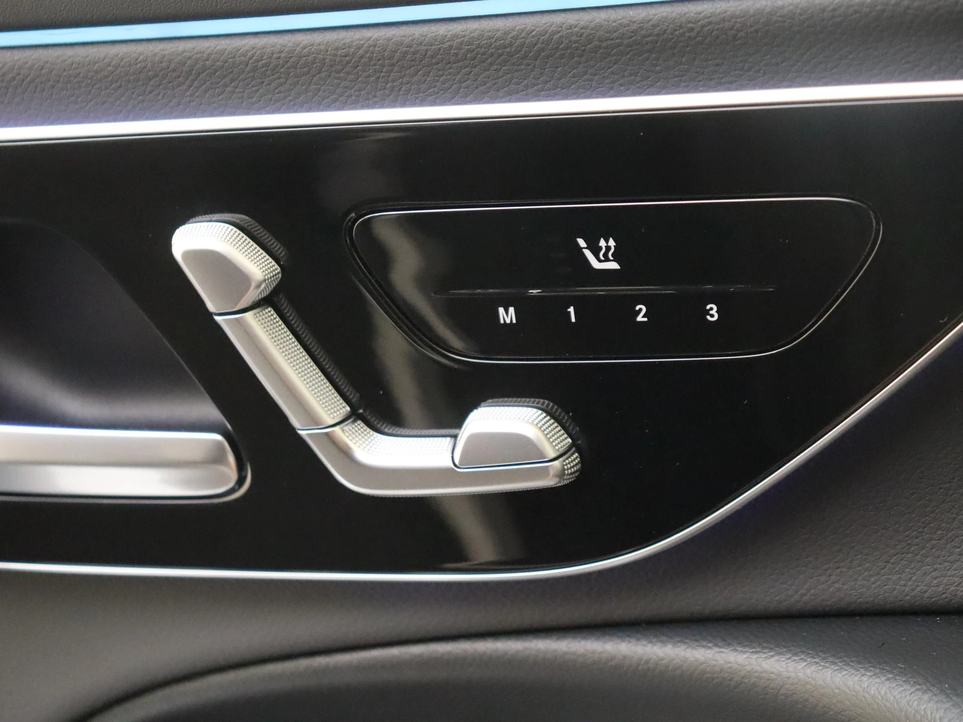 Mercedes-Benz-E-Klasse-image-22