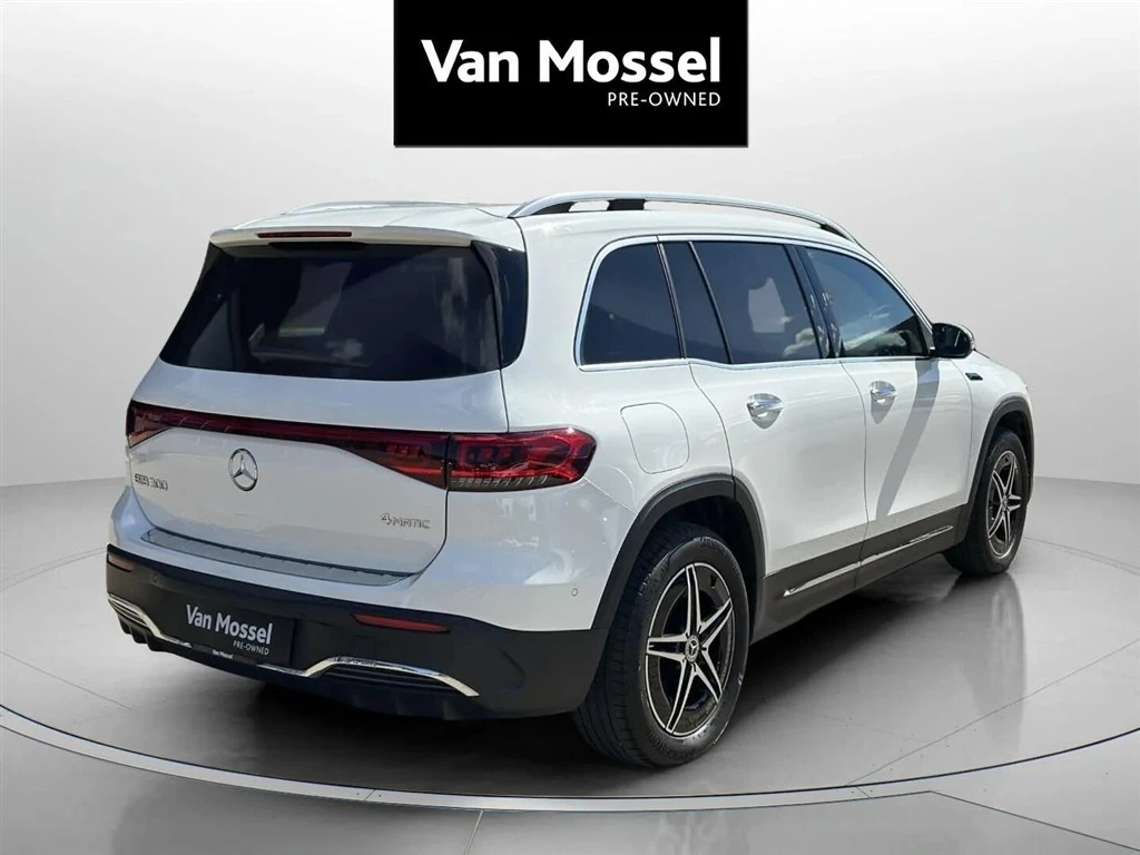 Mercedes-Benz-EQB-image-8
