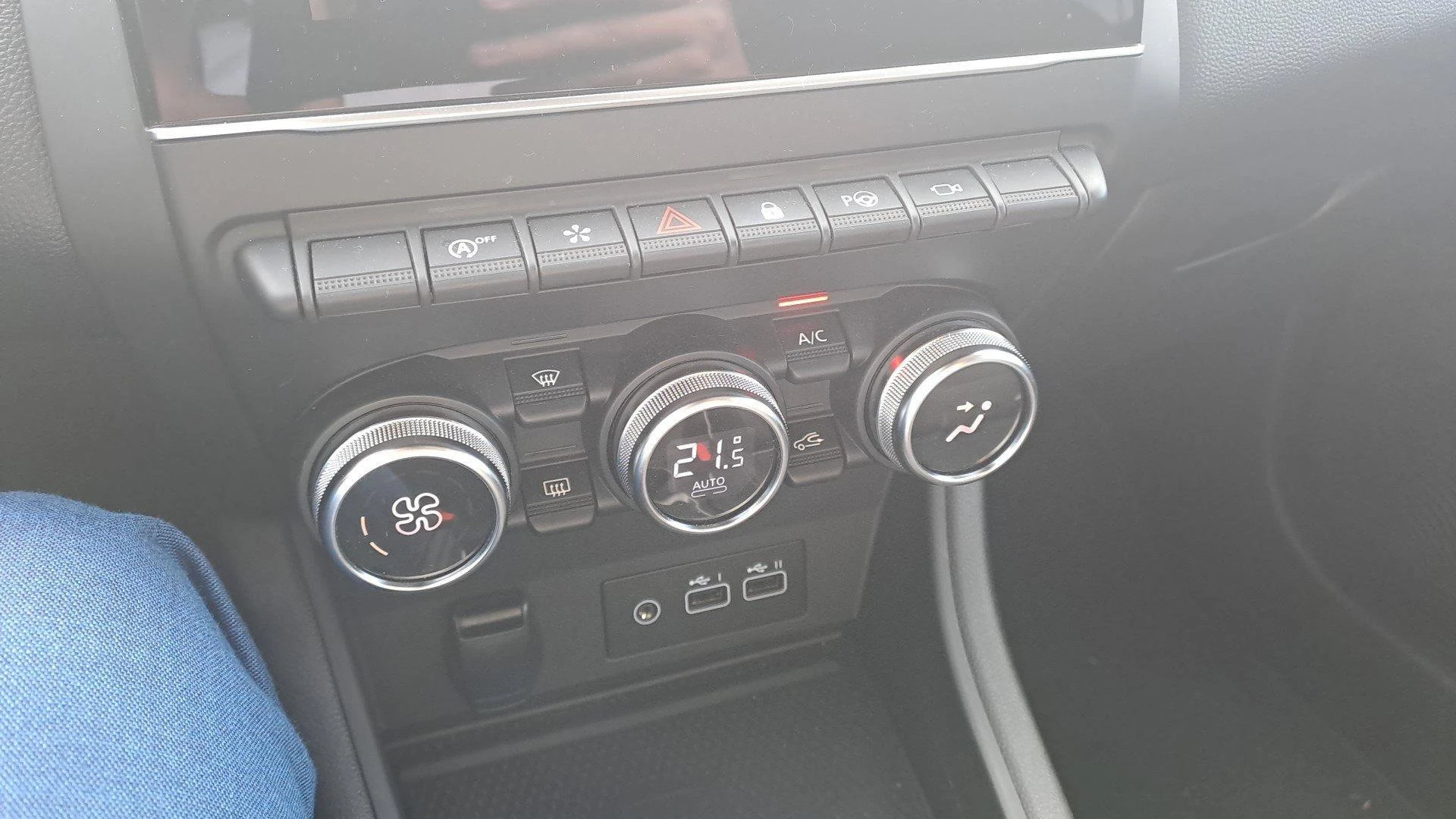 Renault-Captur-image-16