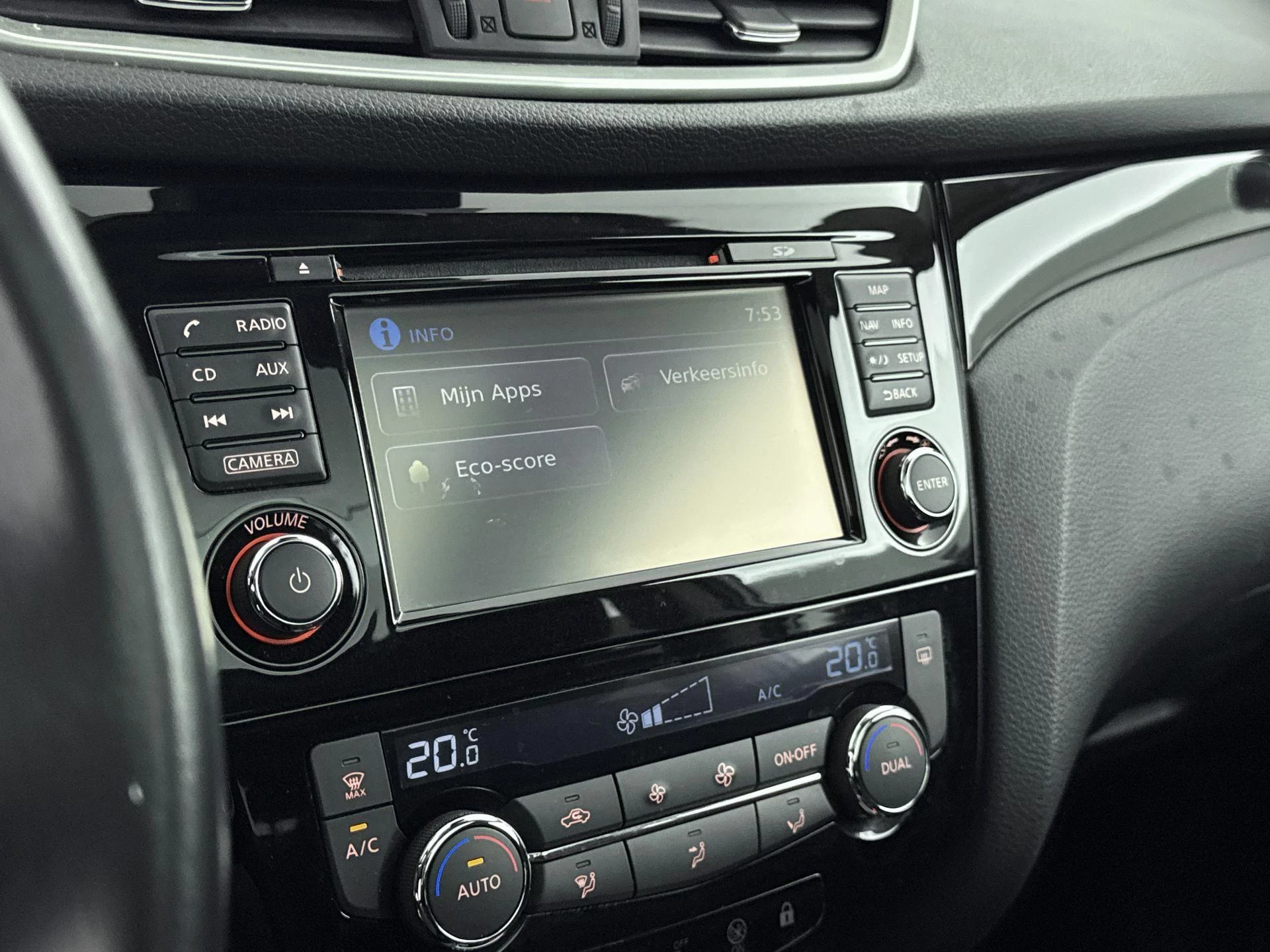 Nissan-QASHQAI-image-11