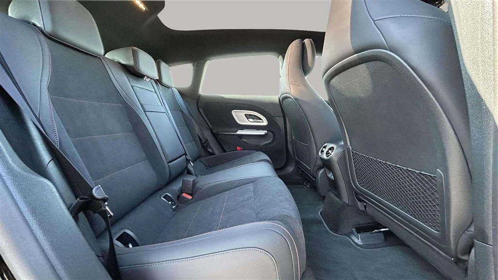 Mercedes-Benz-CLA-image-26