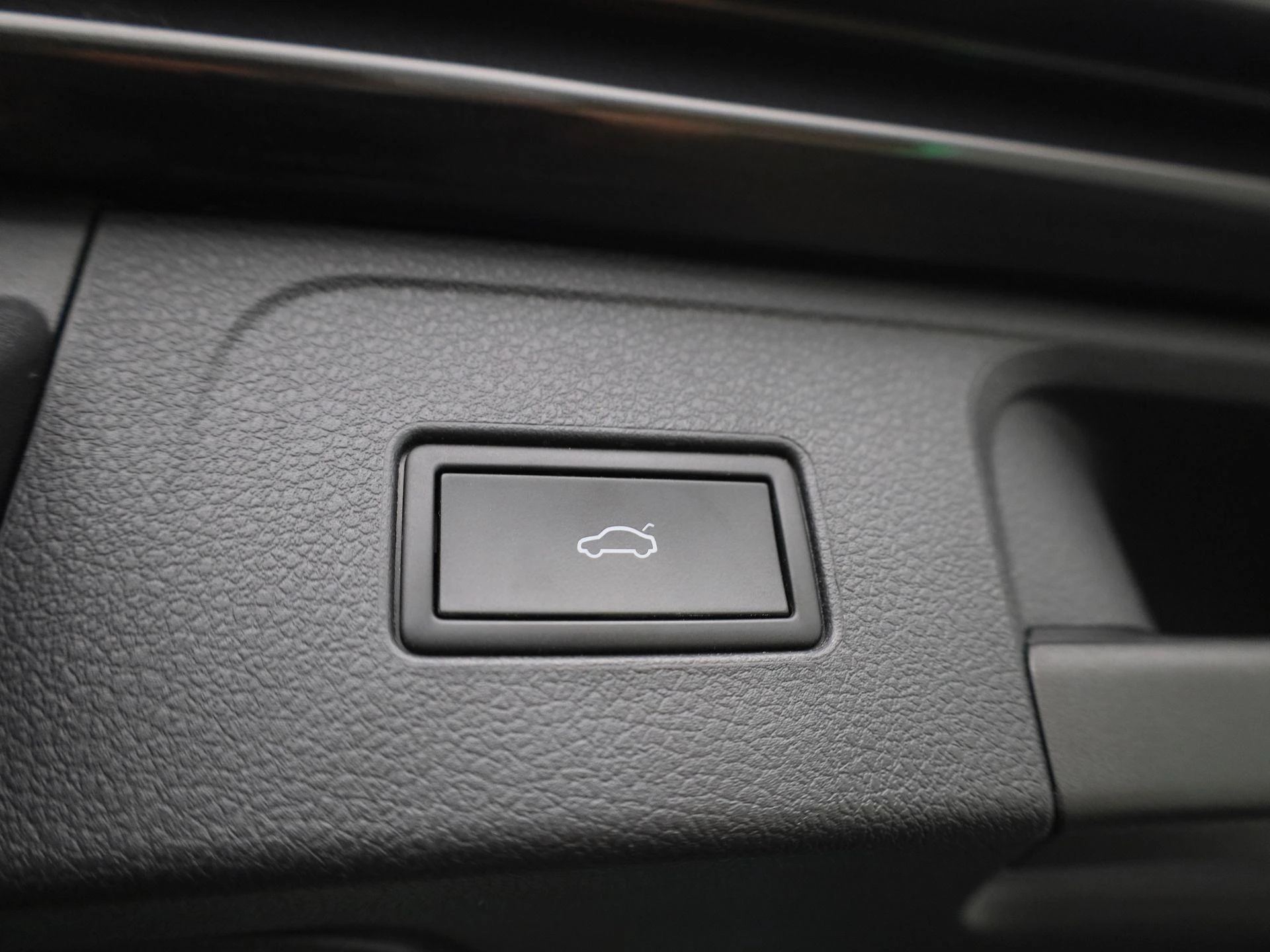 Volkswagen-Passat-image-11