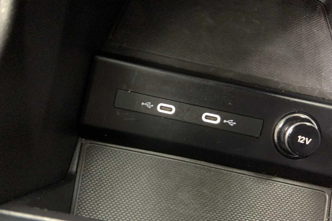 Audi-Q4 e-tron-image-17