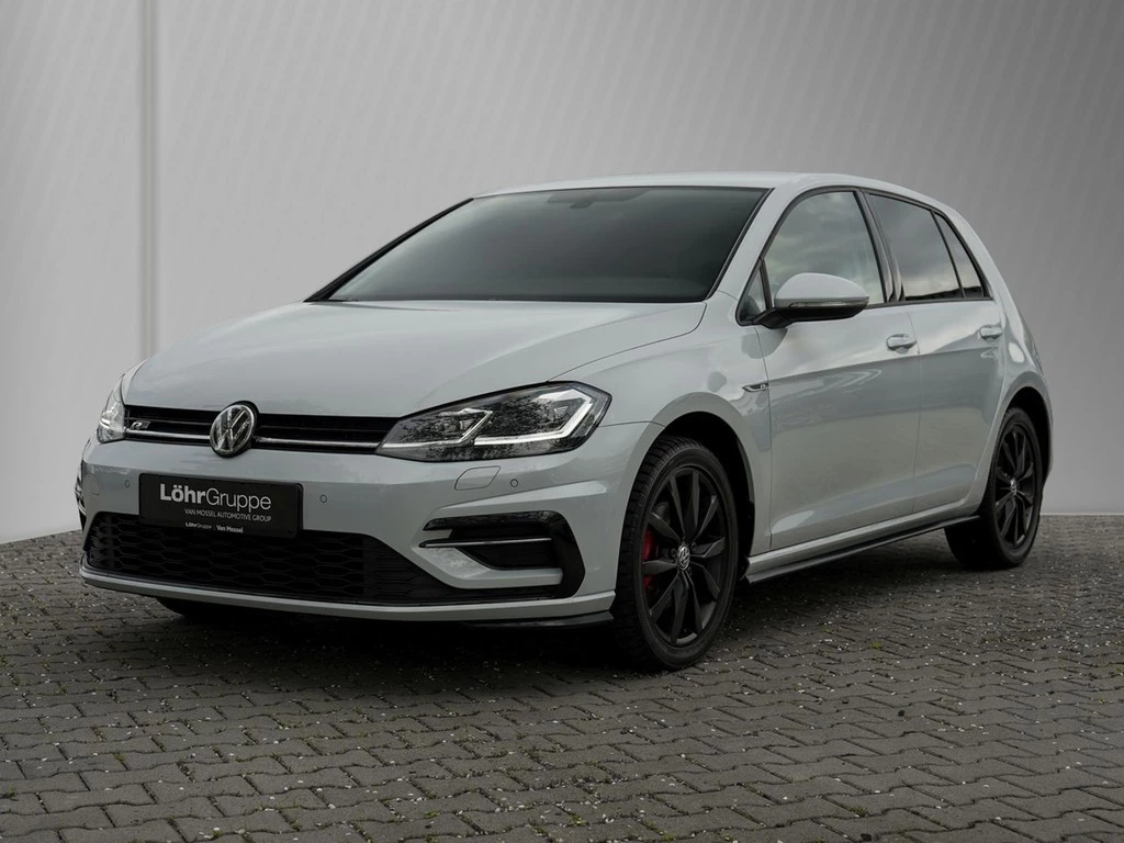 Volkswagen Golf 1.5 TSI Highline R-Line *LED*Navi*PDC*Climatronic*Sitzheizung*17" Alufelgen*