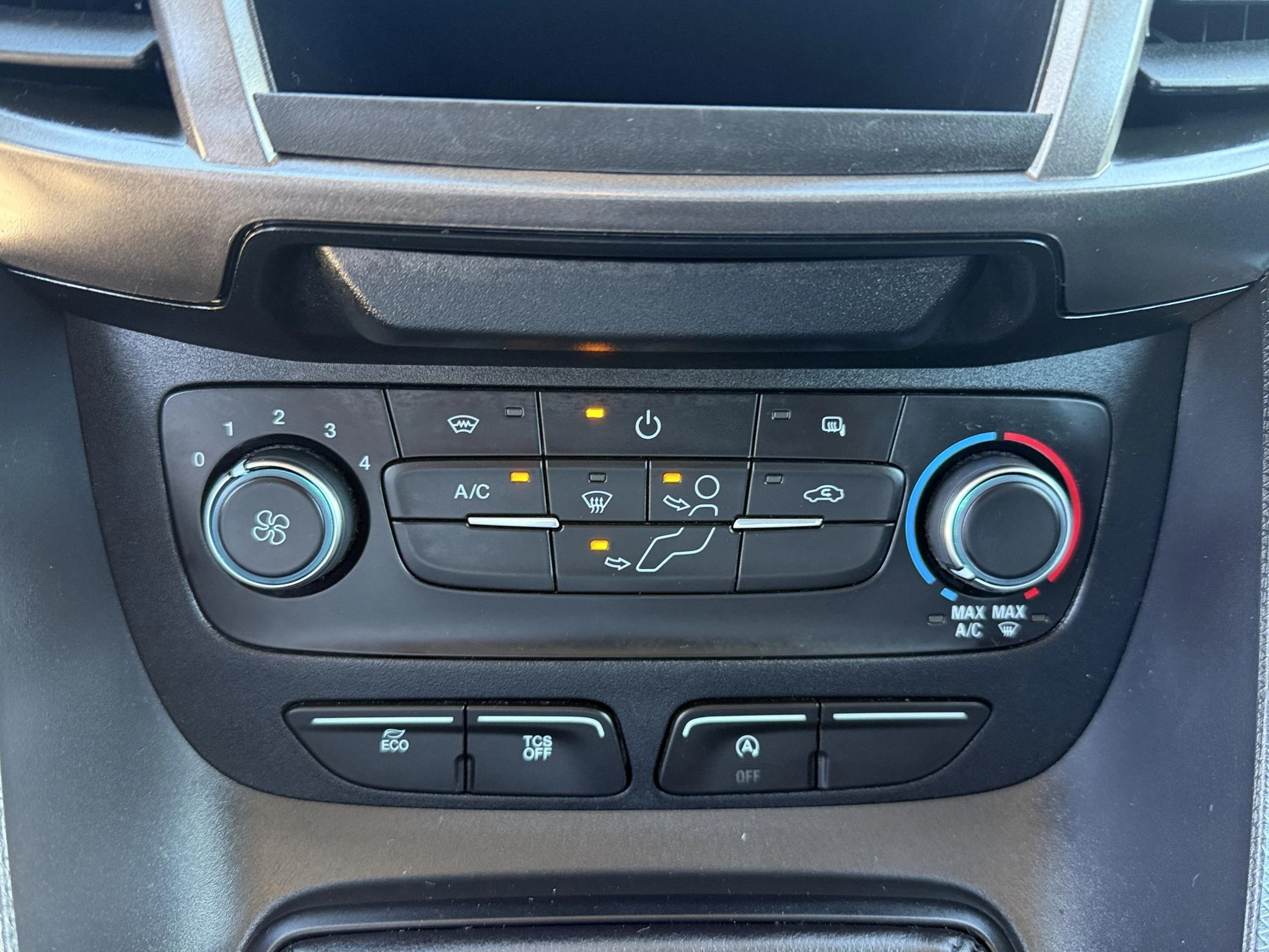 Ford-Transit Connect-image-13