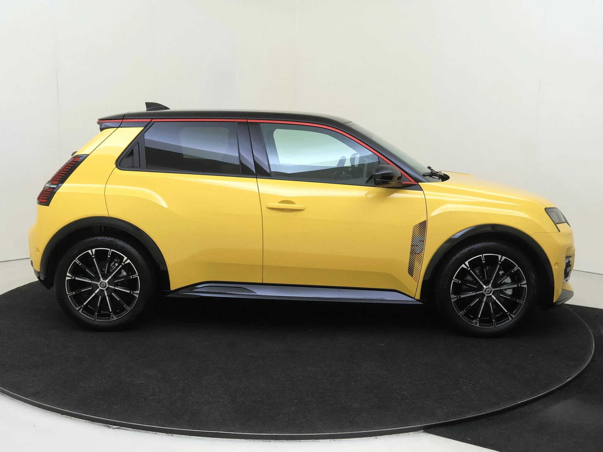 Renault 5 comfort range iconic cinq 52 kWh 150 PK