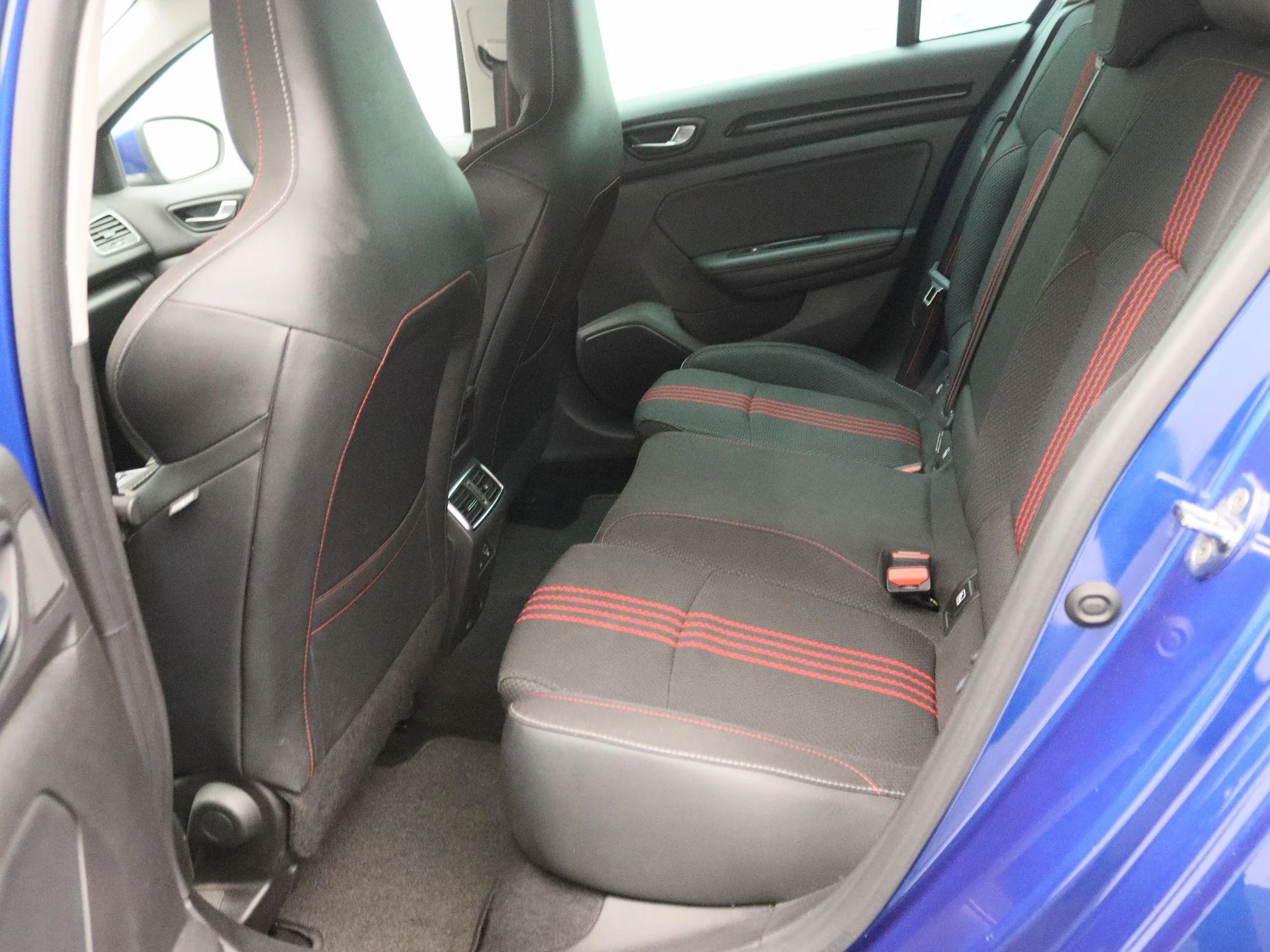 Renault-Mégane Estate-image-15