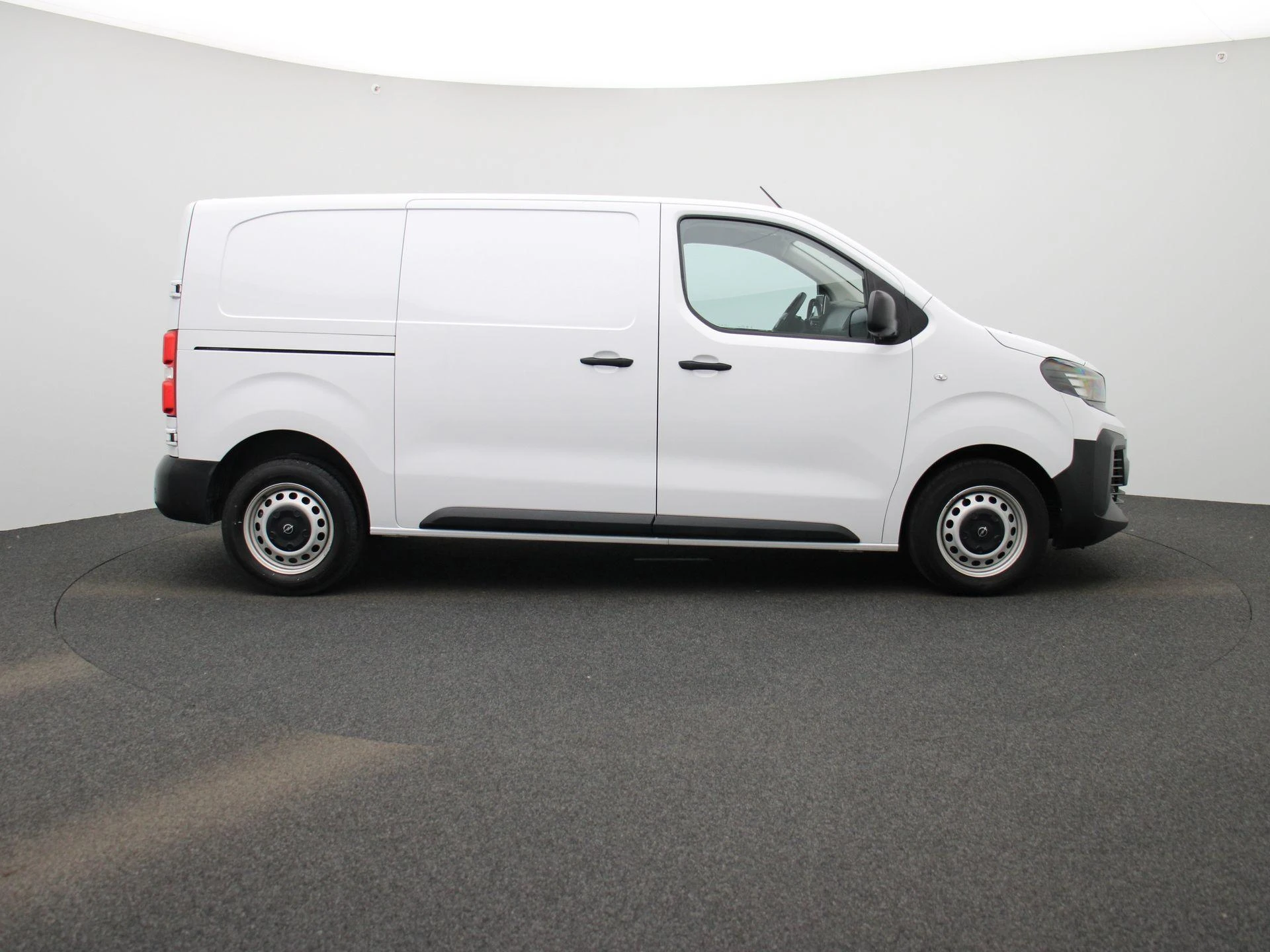 Opel-Vivaro-image-5