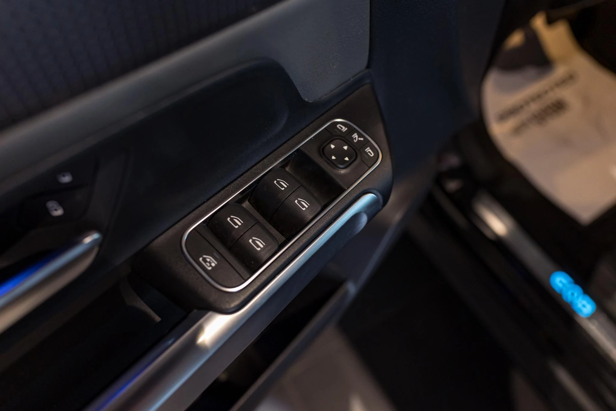 Mercedes-Benz EQB 300 4Matic | Zetelverw. | Sfeerver. | Carplay