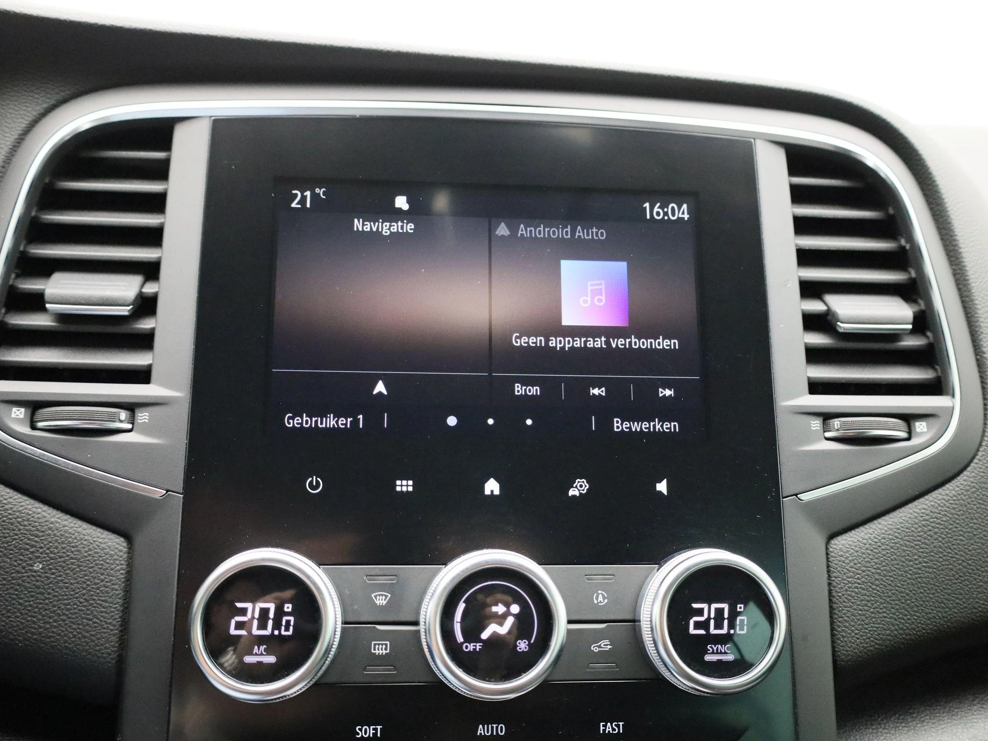 Renault-Mégane-image-15