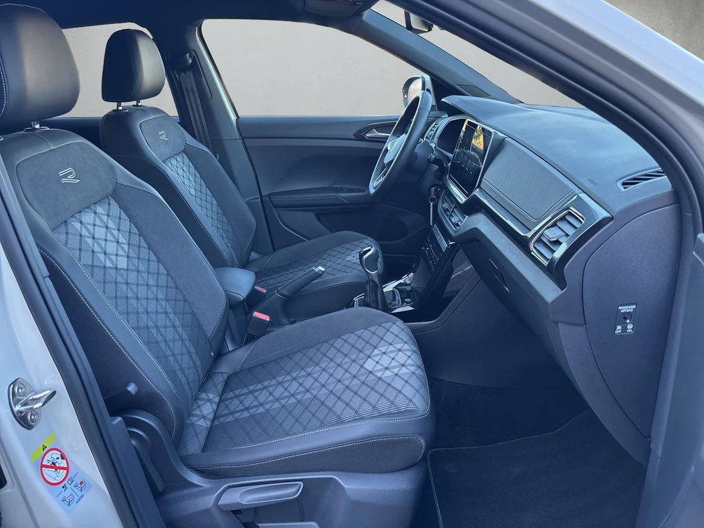 Volkswagen-T-Cross-image-12