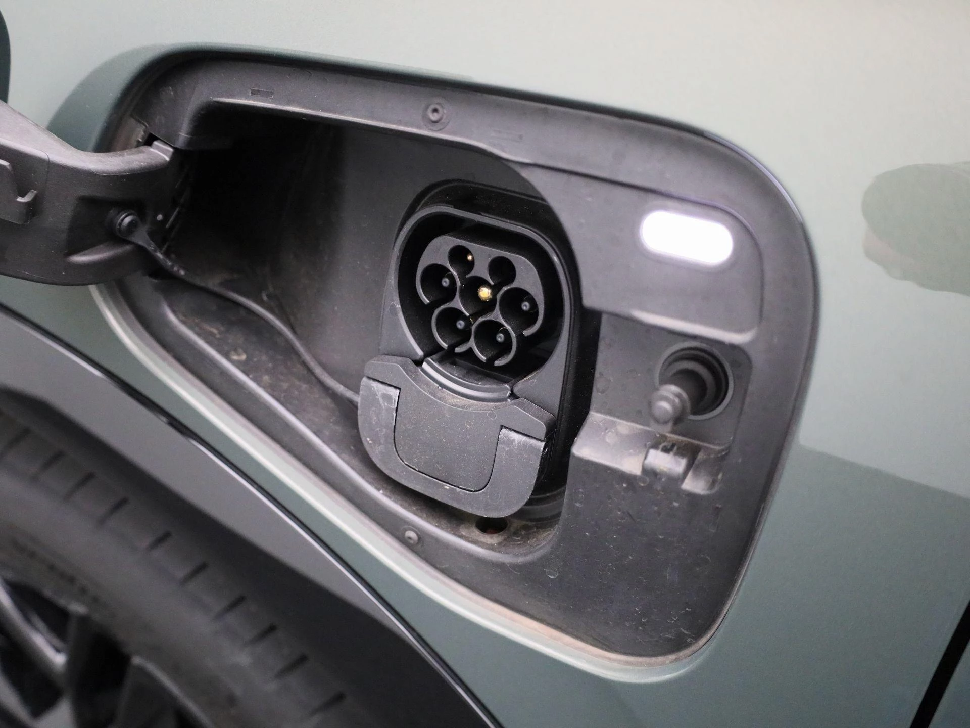 Volkswagen-Tiguan-image-16