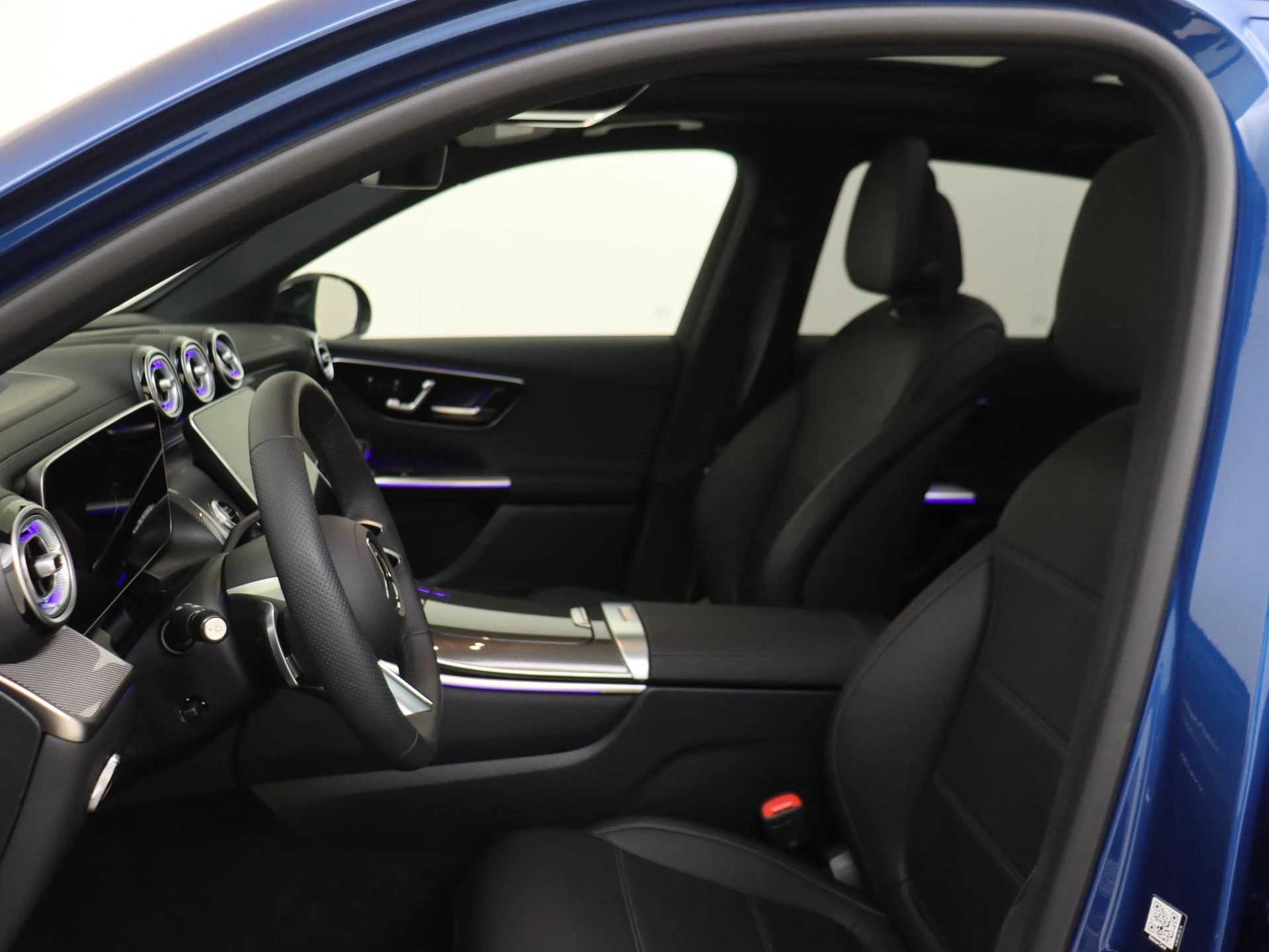 Mercedes-Benz-GLC-image-10