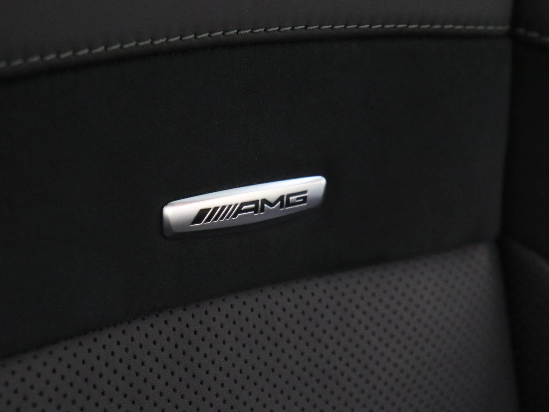 Mercedes-Benz-GLE-image-16