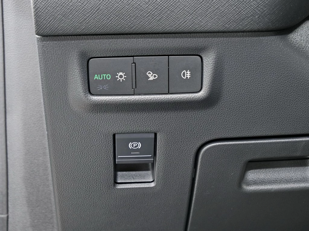 Škoda Kodiaq 2.0 TDI 4x4 Selection *7-SITZER*MATRIX*ACC*NAVI*KAMERA*