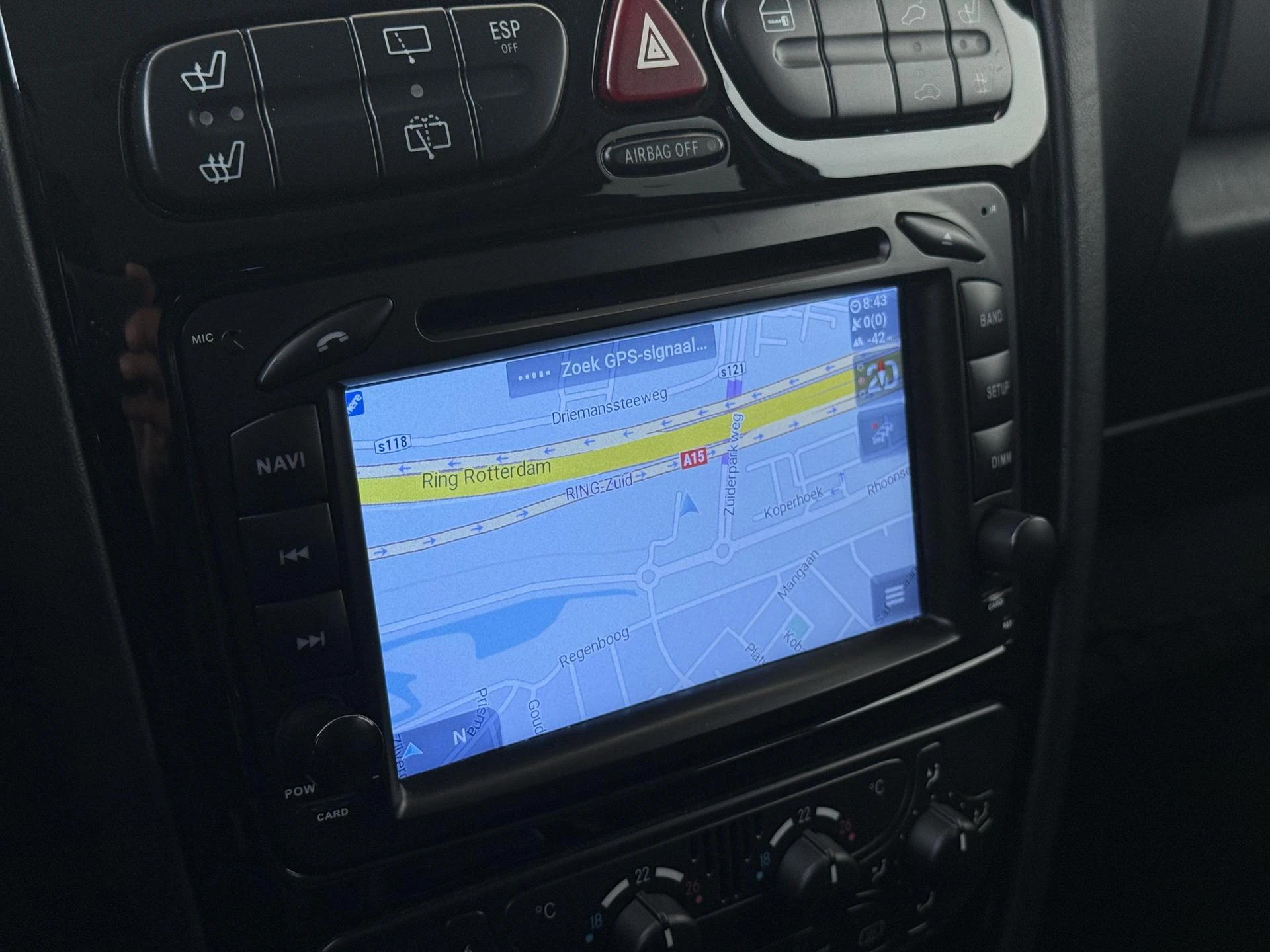 Mercedes-Benz-G-Klasse-image-26