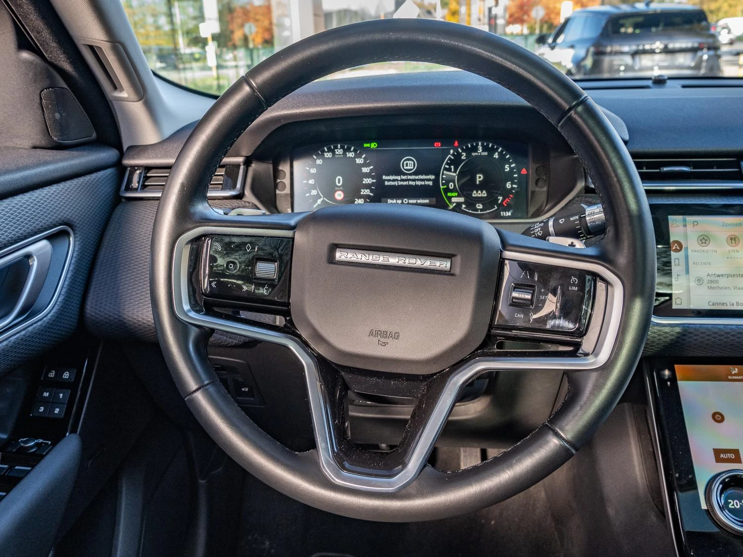 Land Rover-Range Rover Velar-image-20