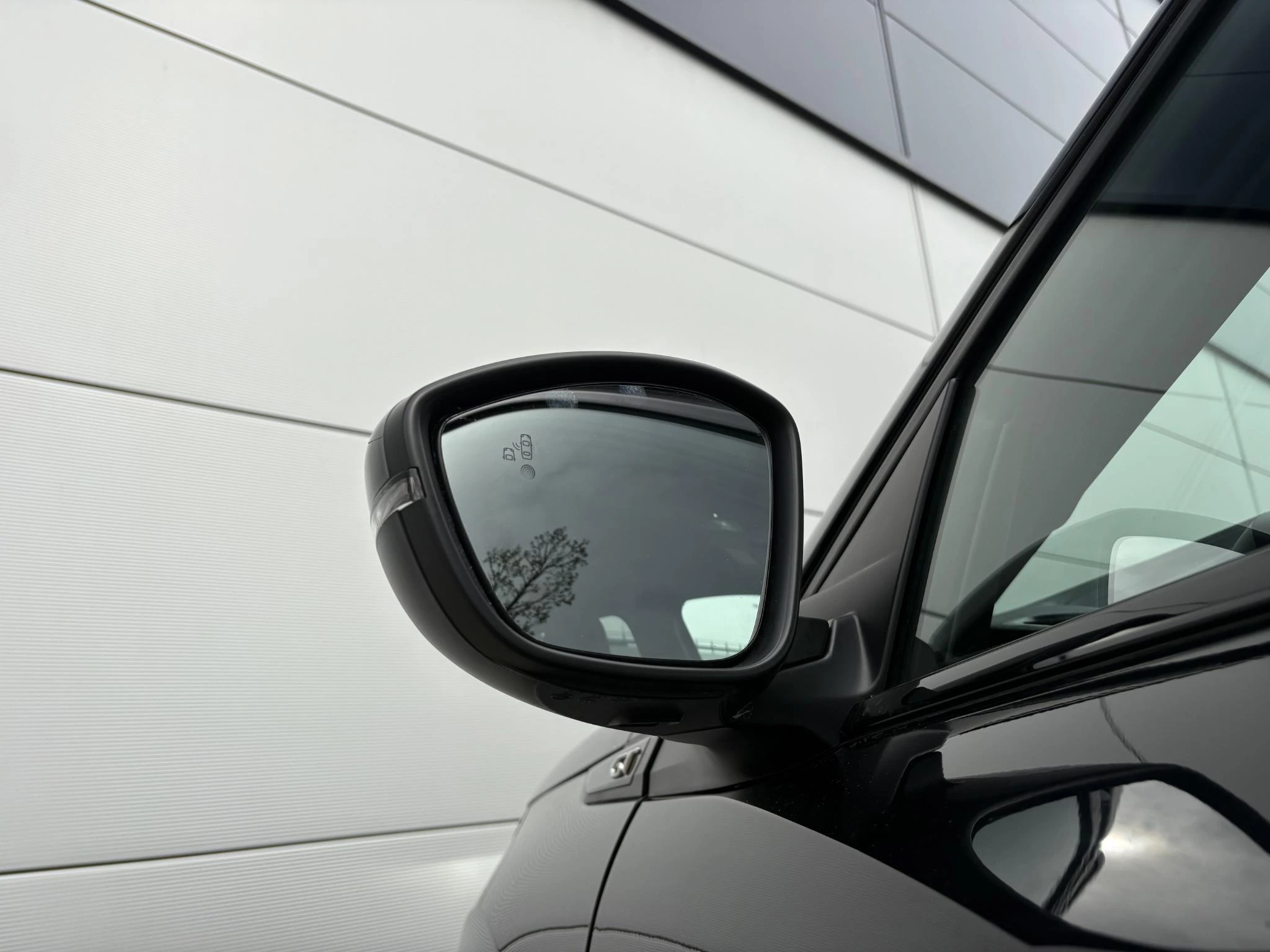 Peugeot-2008-image-27