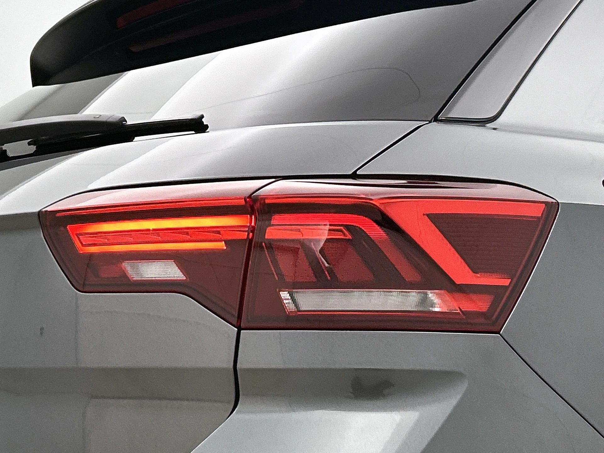 Volkswagen-T-Roc-image-24