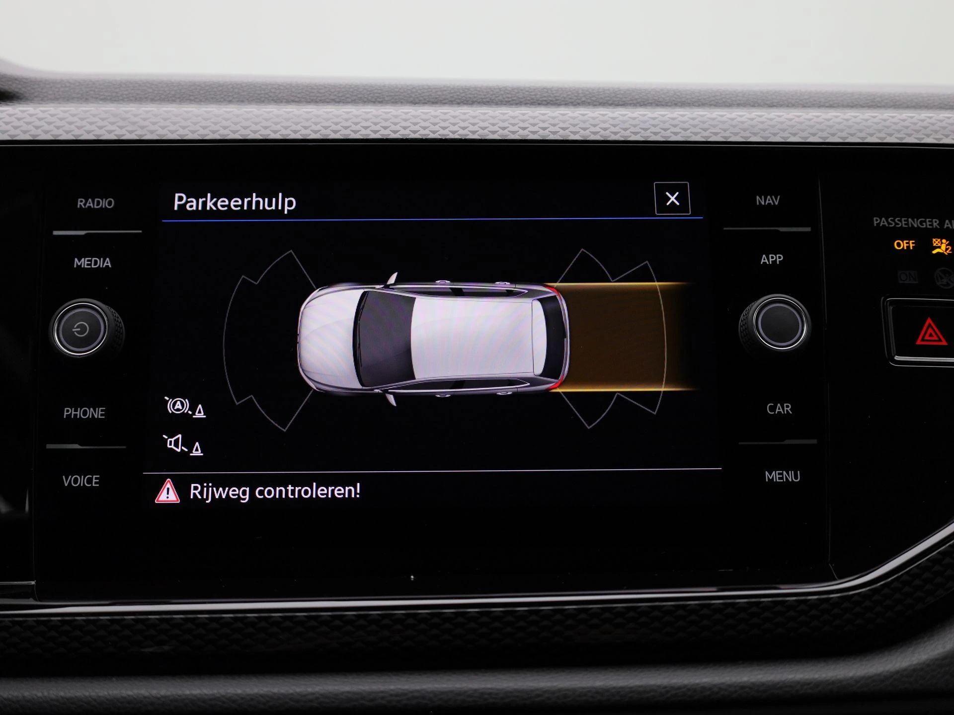 Volkswagen-Polo-image-27