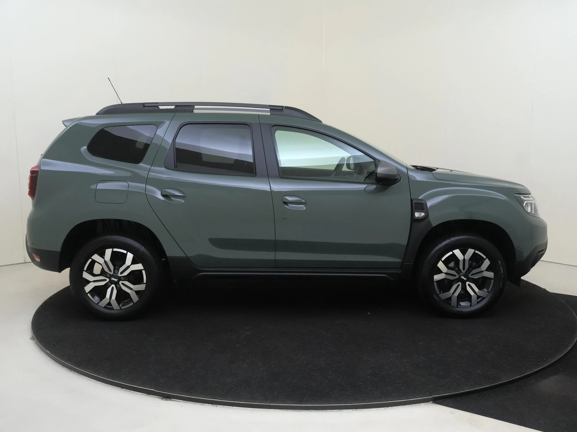 Dacia-Duster-image-8