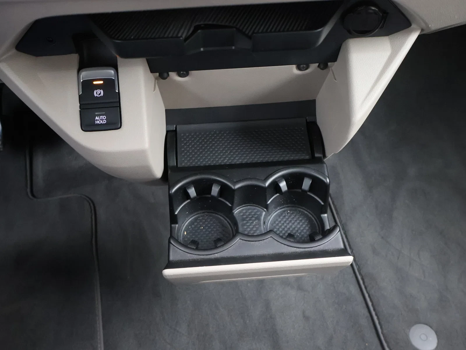 Volkswagen Multivan T7 eHybrid (PHEV) Multivan T7 PHEV Life Korte versie 1.5eHybrid 4X4 245PK *AUTOMAAT*7 ZITPLAATSEN*VIRTUAL COCKPIT*TREK