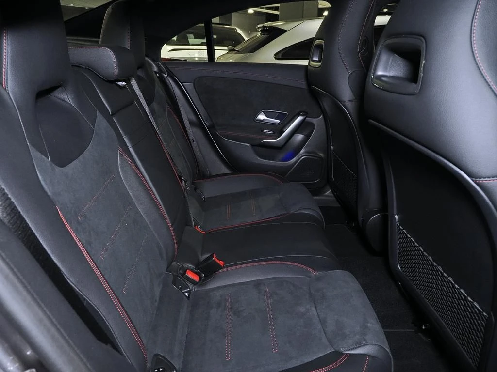 Mercedes-Benz-CLA 200 d-image-14