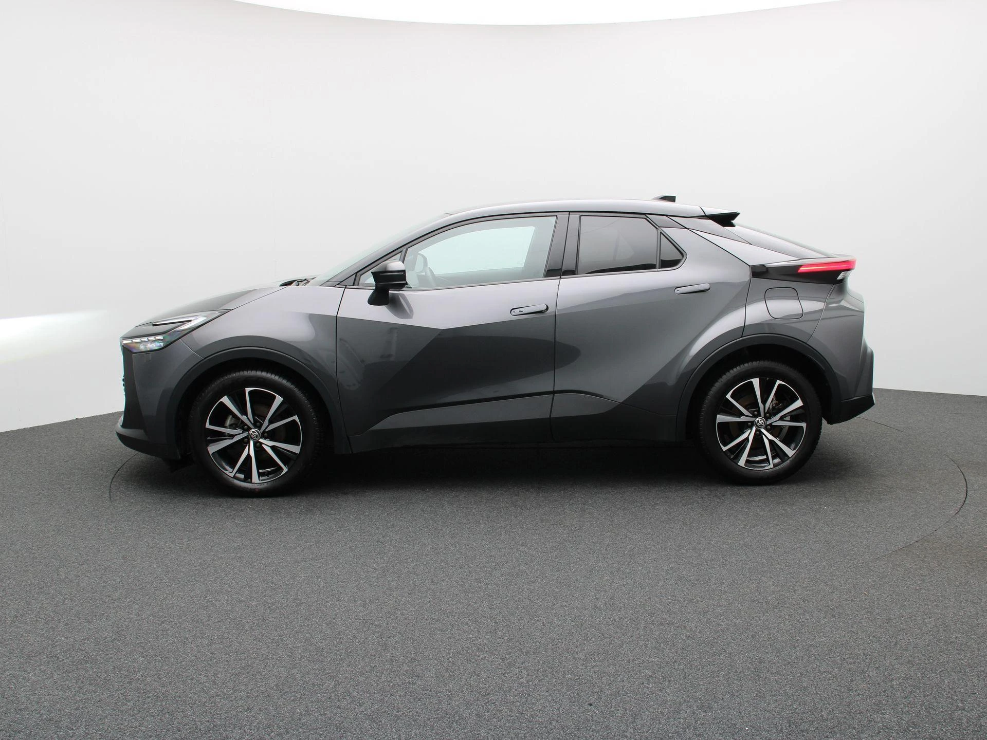Toyota-C-HR-image-3