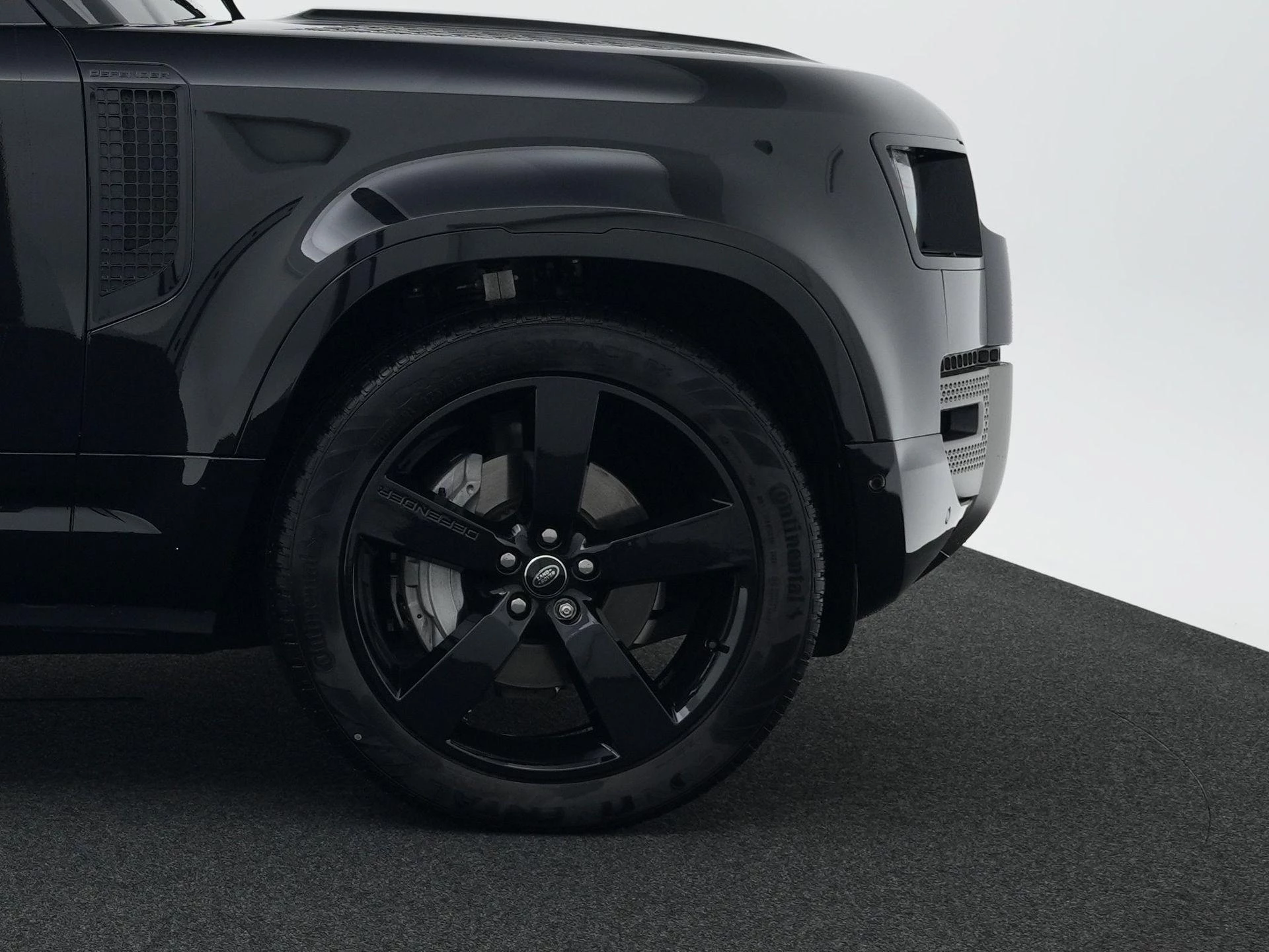 Land Rover-Defender-image-8