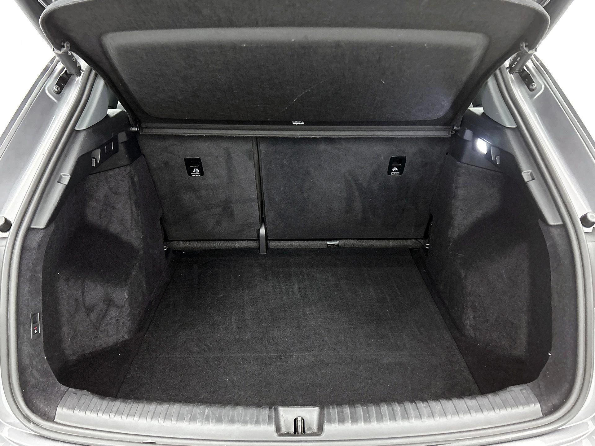 Audi-Q4 e-tron-image-18