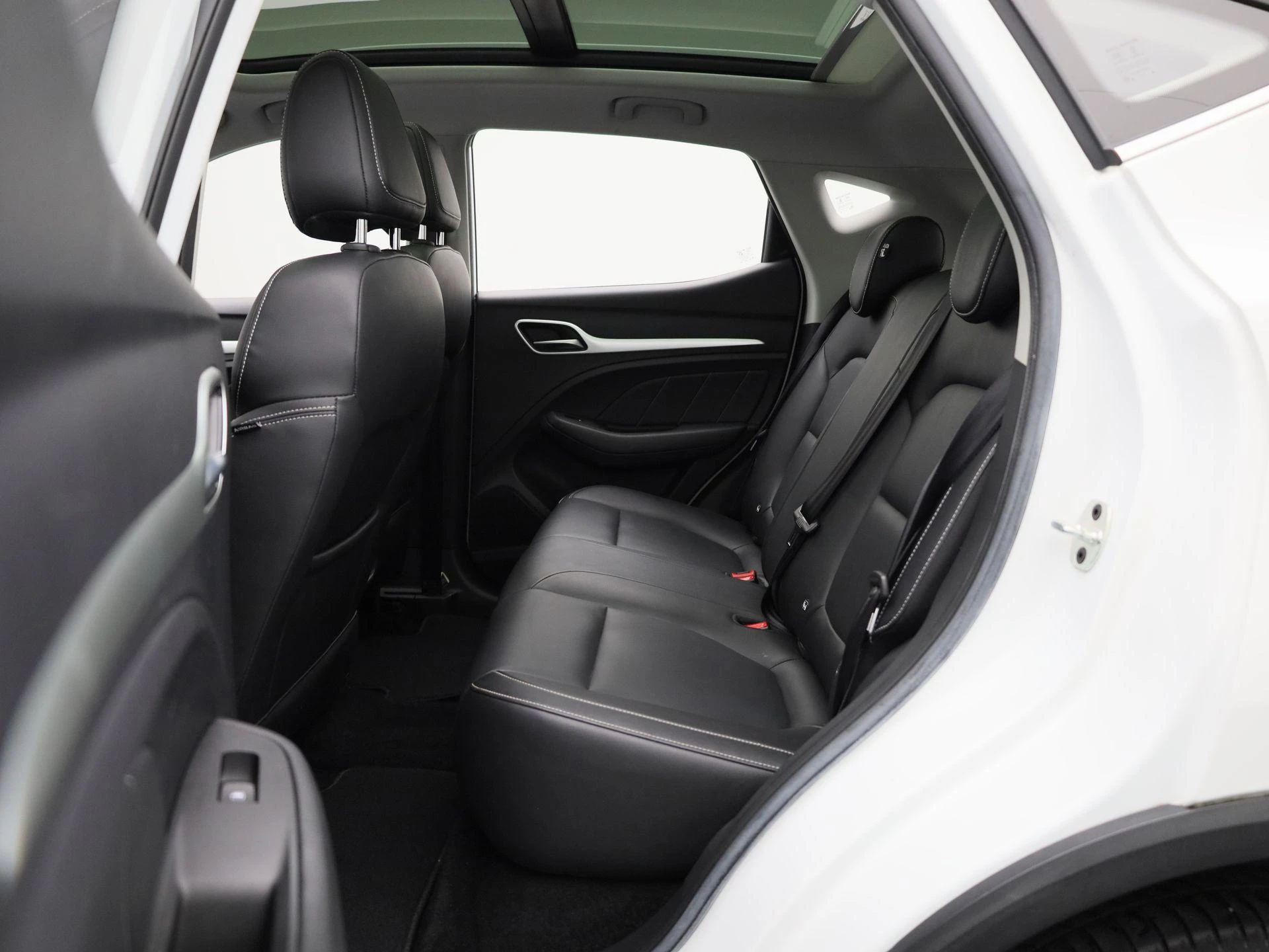 MG-ZS EV-image-11