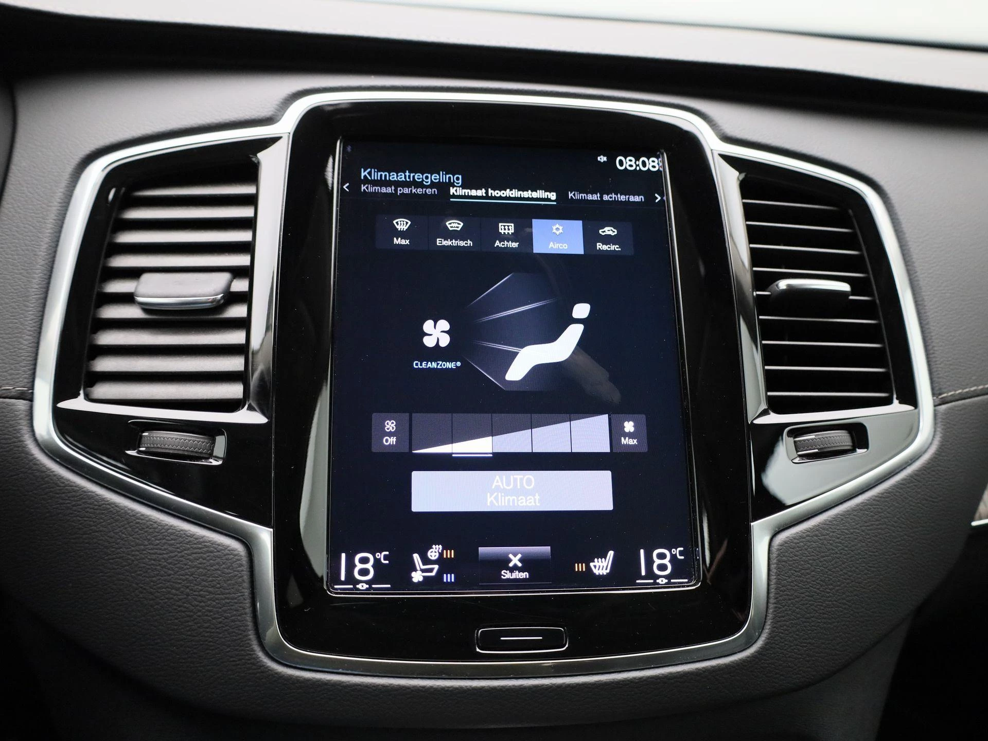 Volvo-XC90-image-21