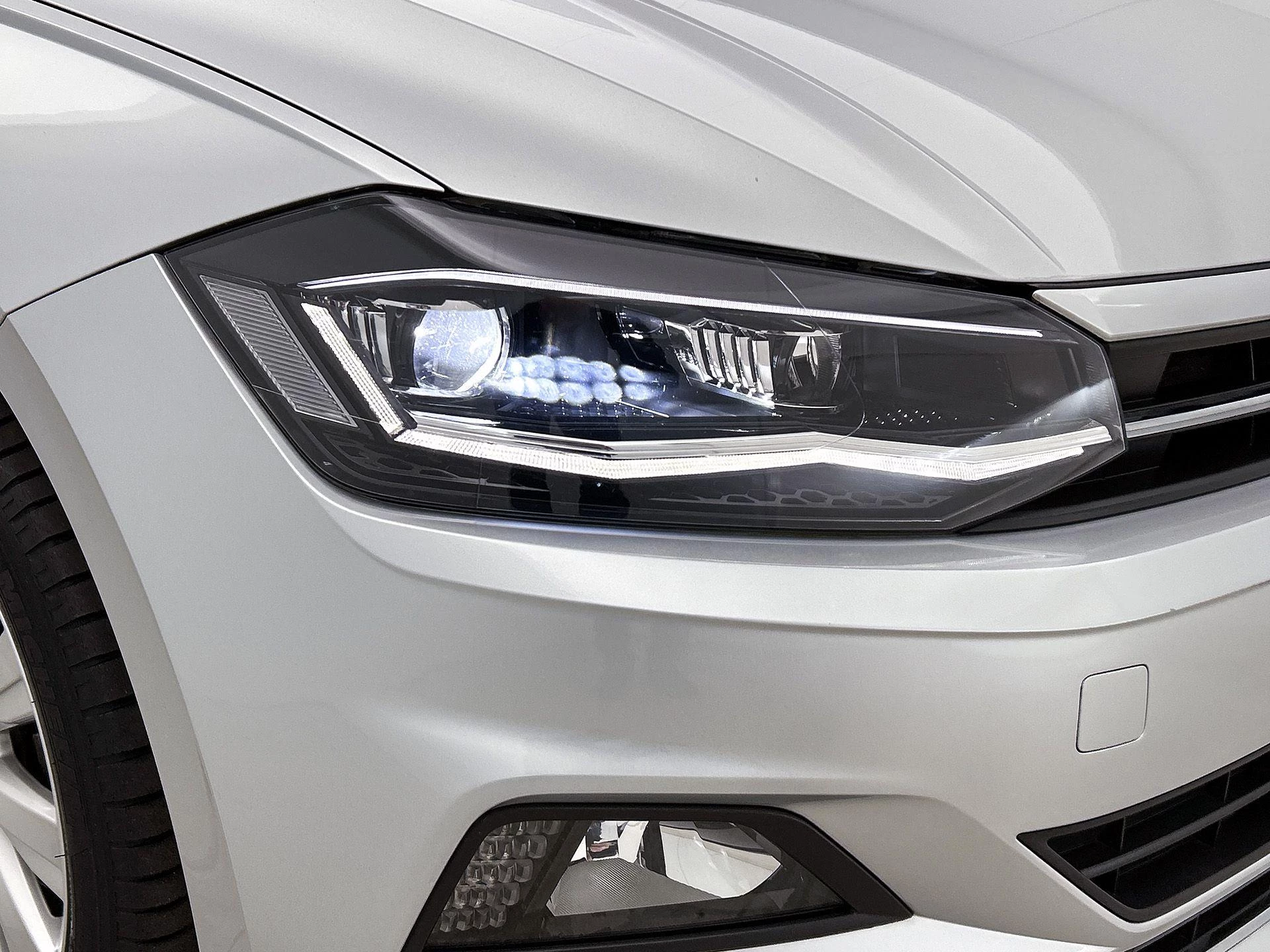 Volkswagen-Polo-image-27