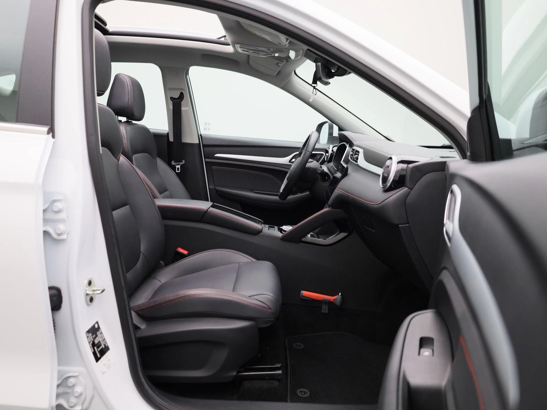 MG-ZS EV-image-36