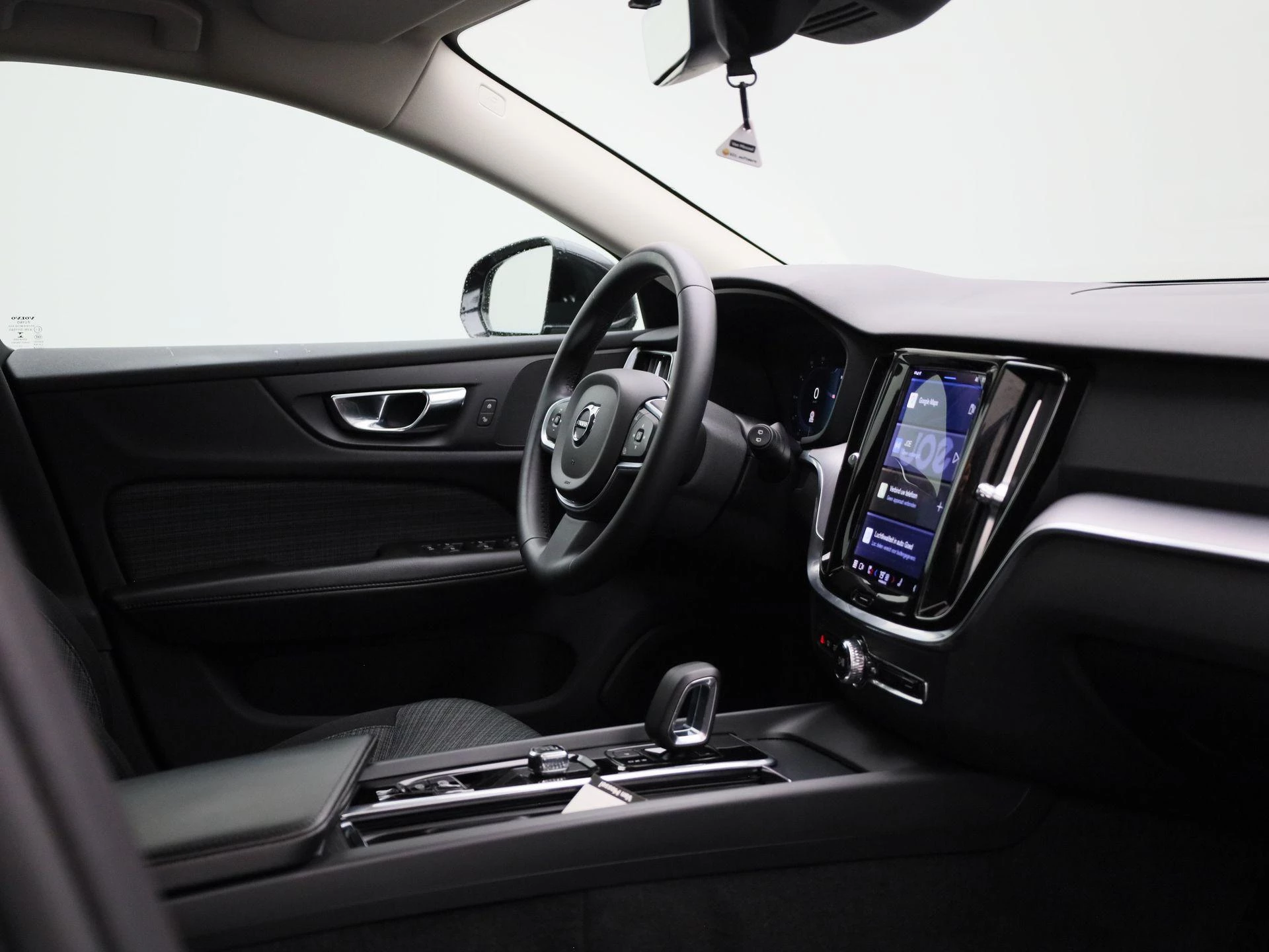 Volvo-V60-image-32