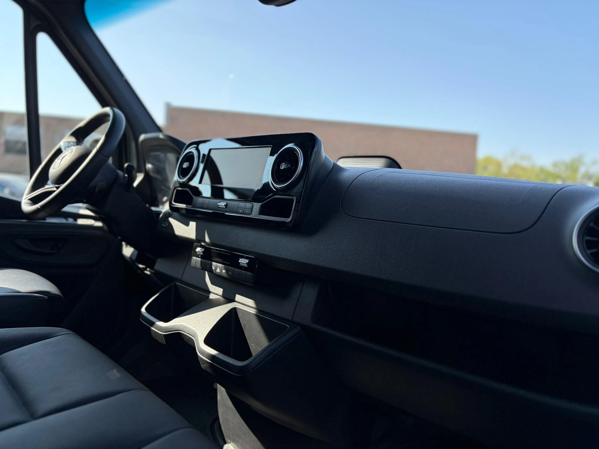 Mercedes-Benz-Sprinter-image-17