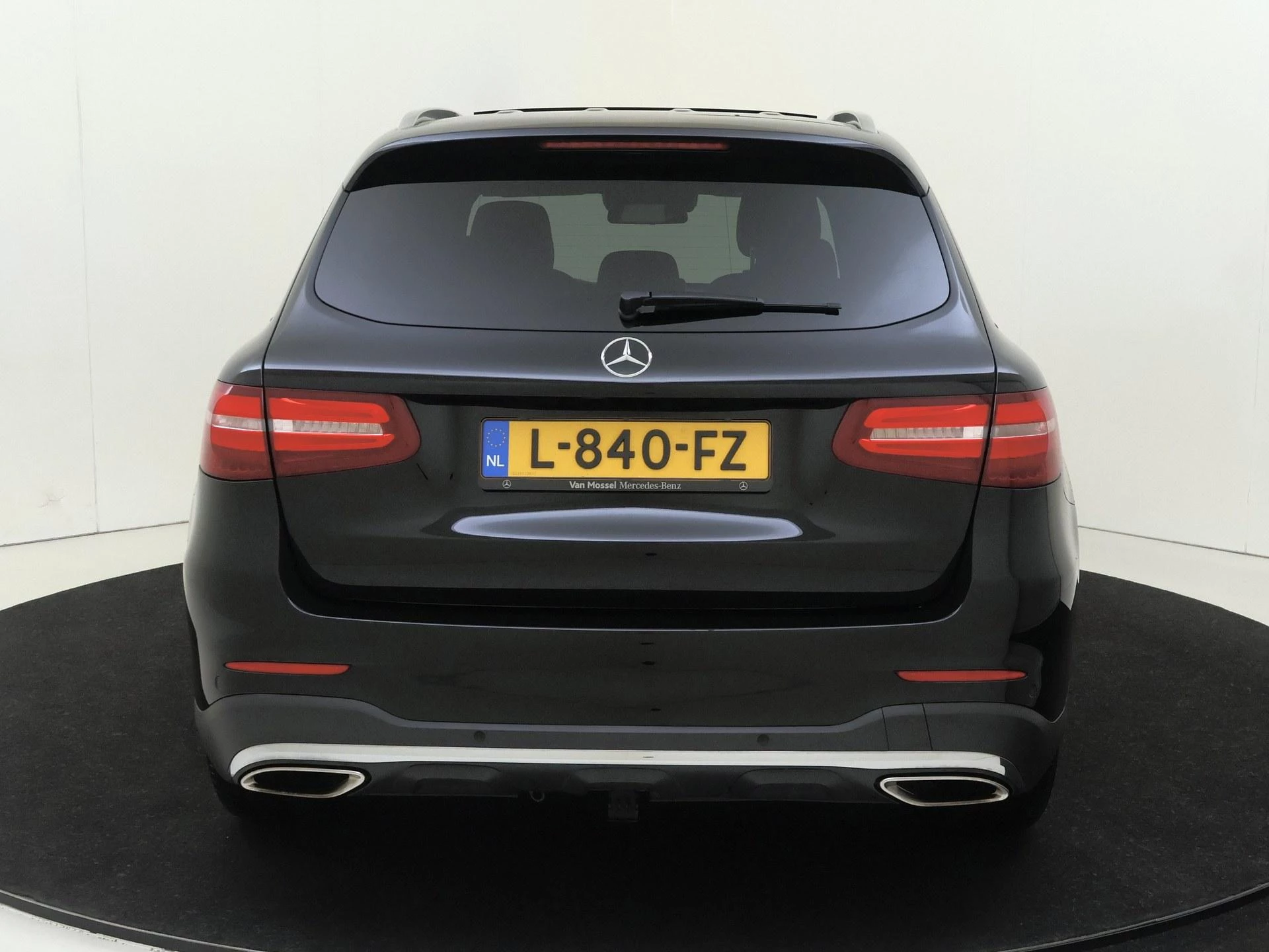 Mercedes-Benz-GLC-image-6