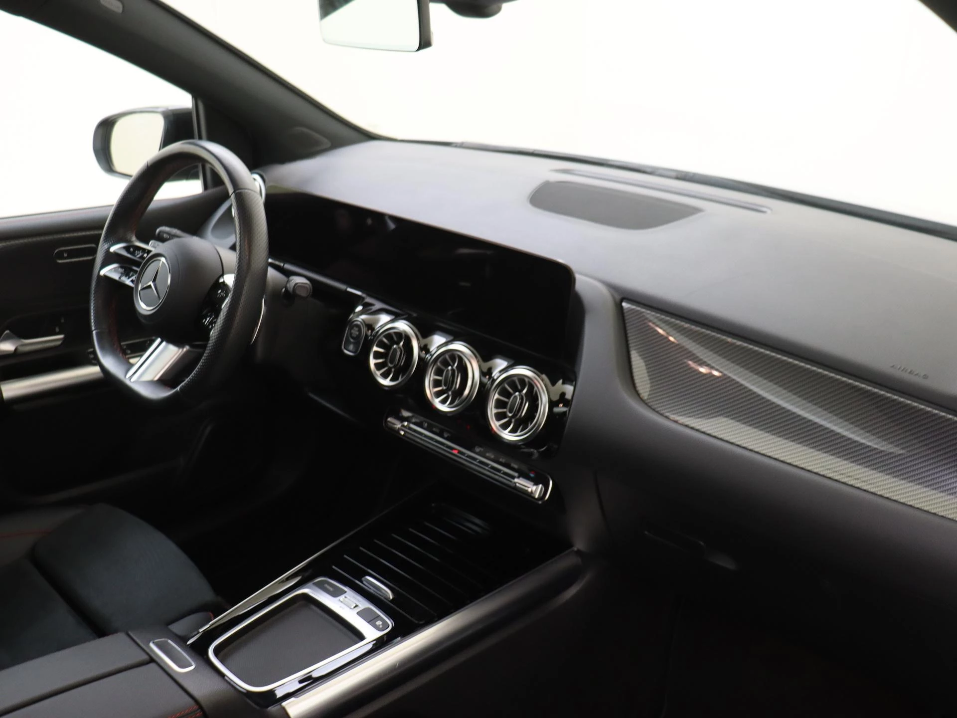 Mercedes-Benz-B-Klasse-image-10