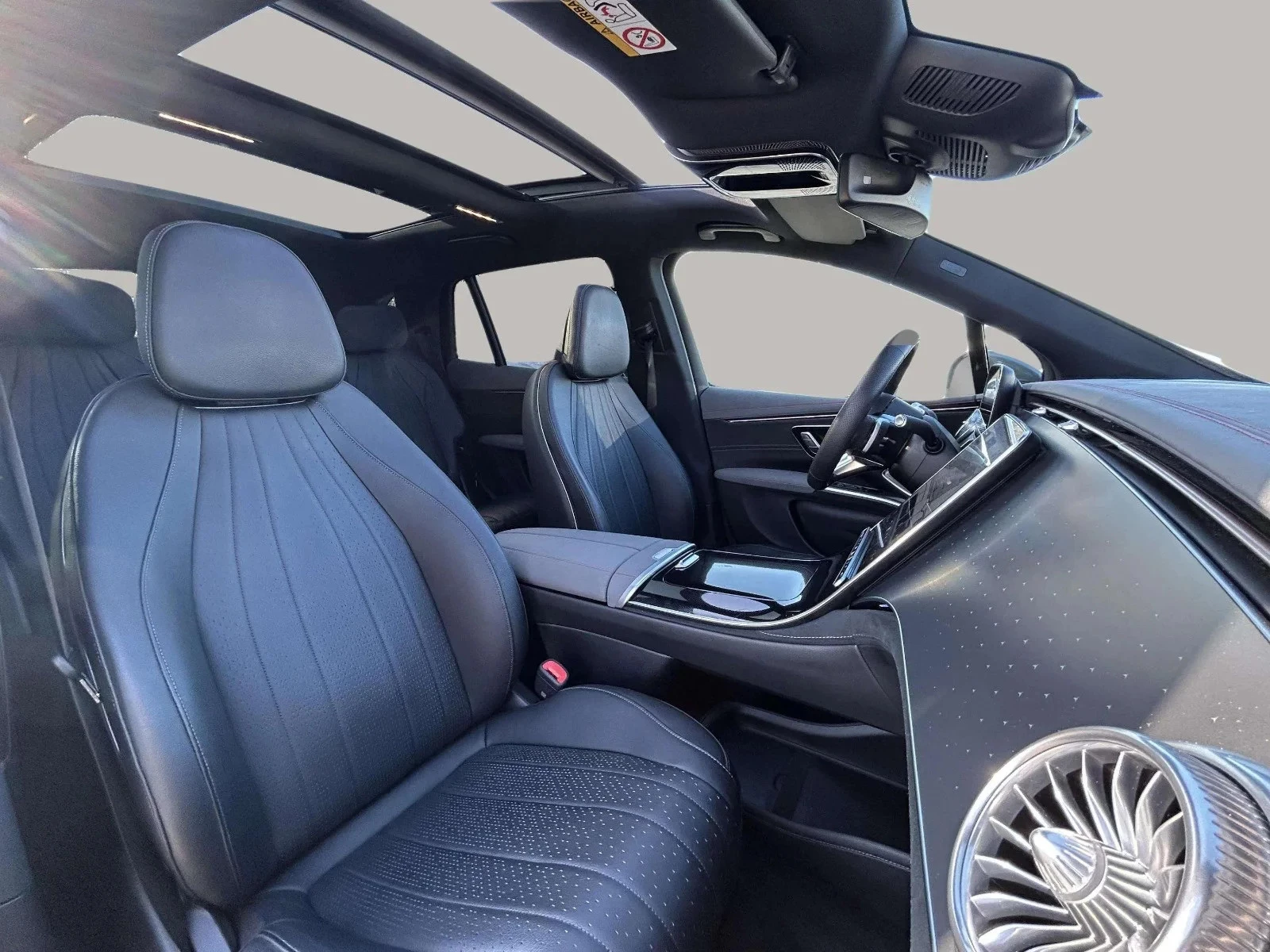 Mercedes-Benz-EQS-image-13