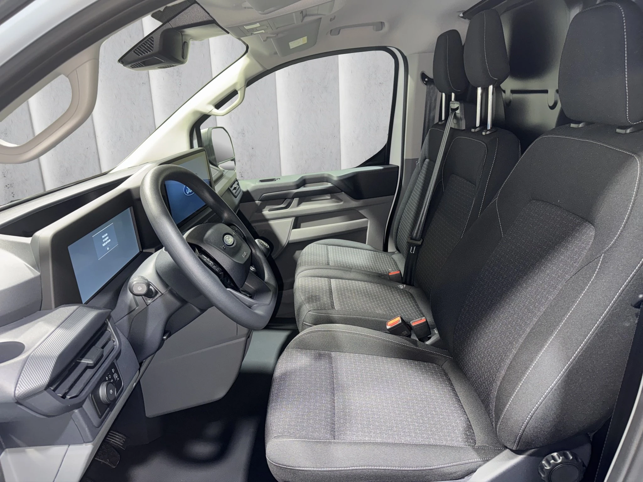 Ford-Transit Custom-image-9